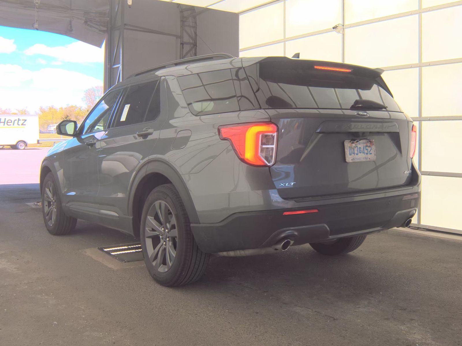 FORD EXPLORER - 9