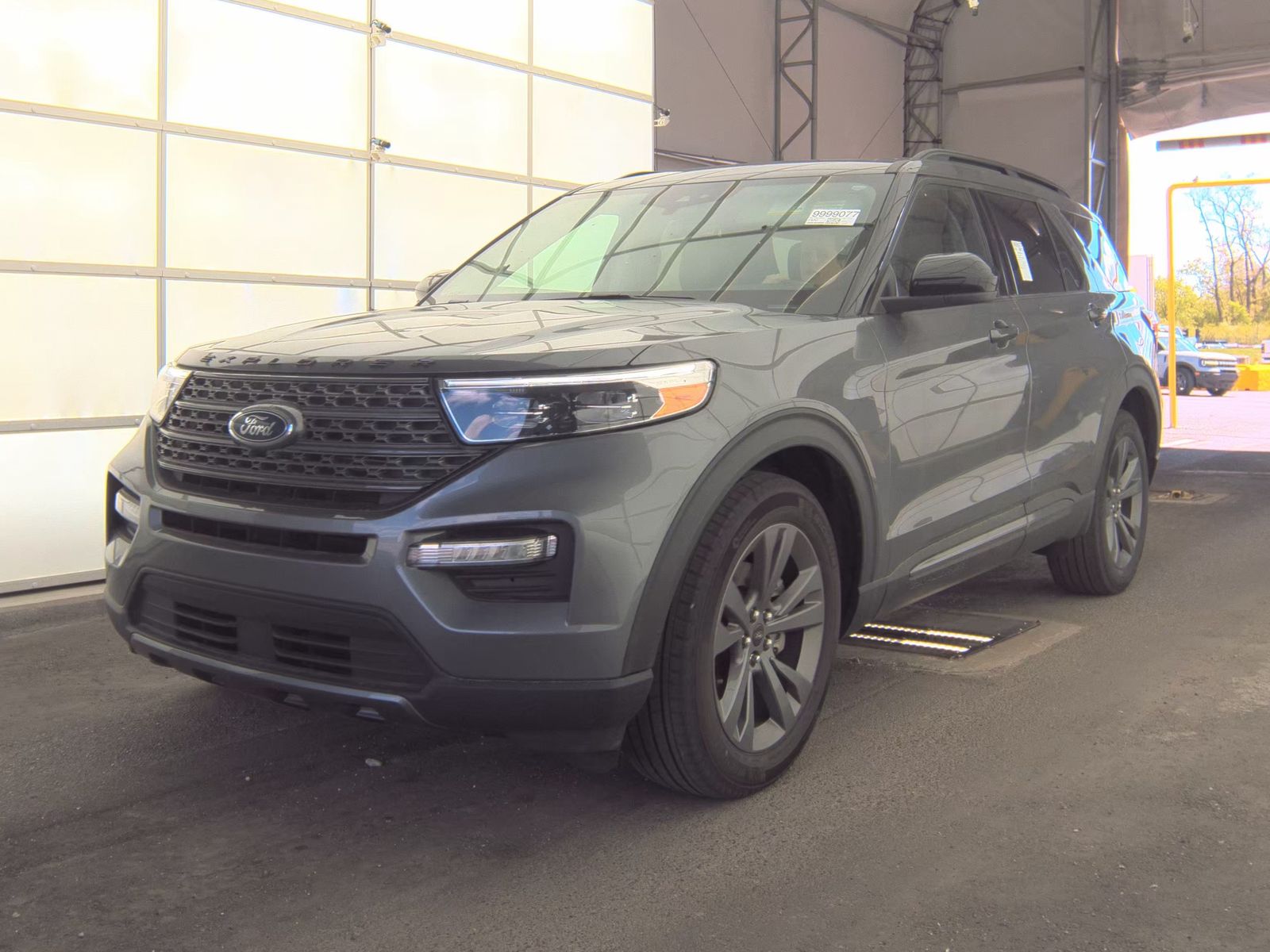 FORD EXPLORER - 1