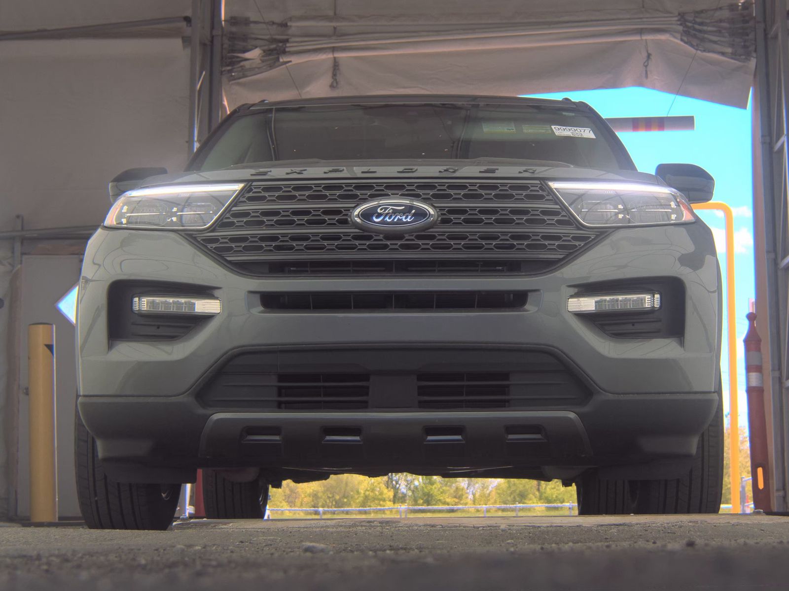 FORD EXPLORER - 4
