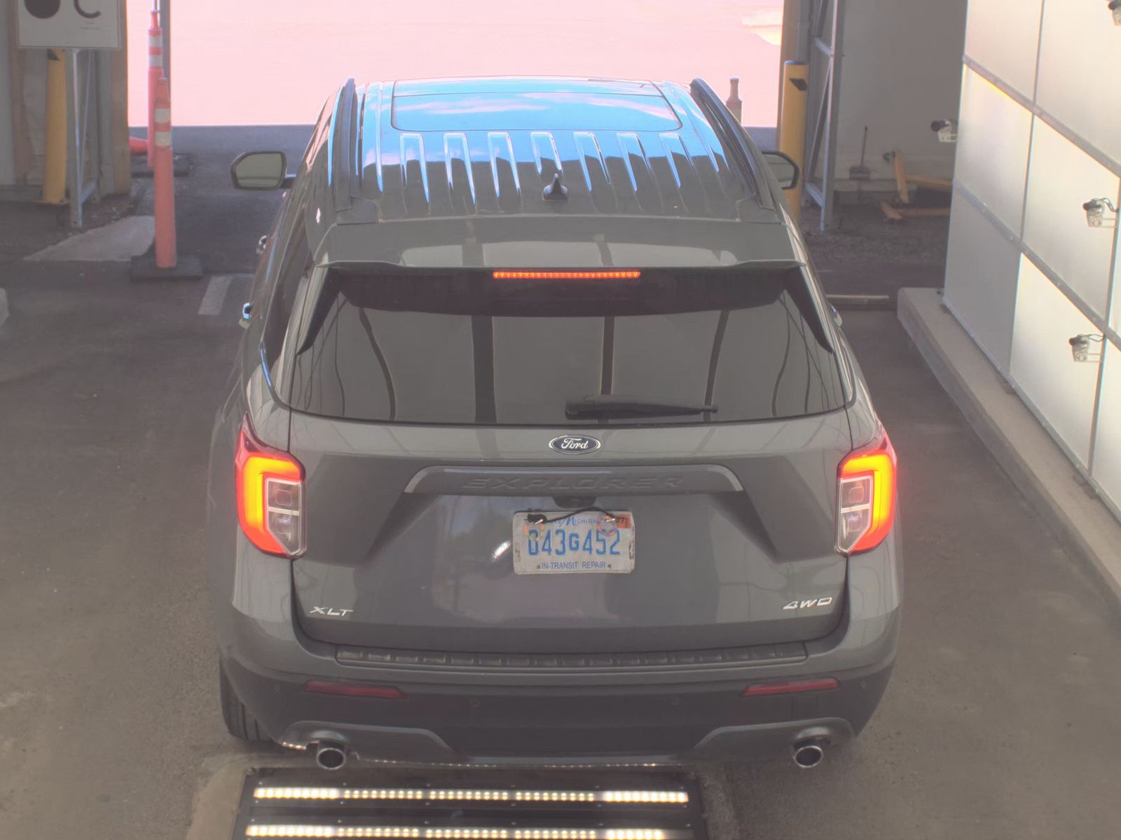 FORD EXPLORER - 7