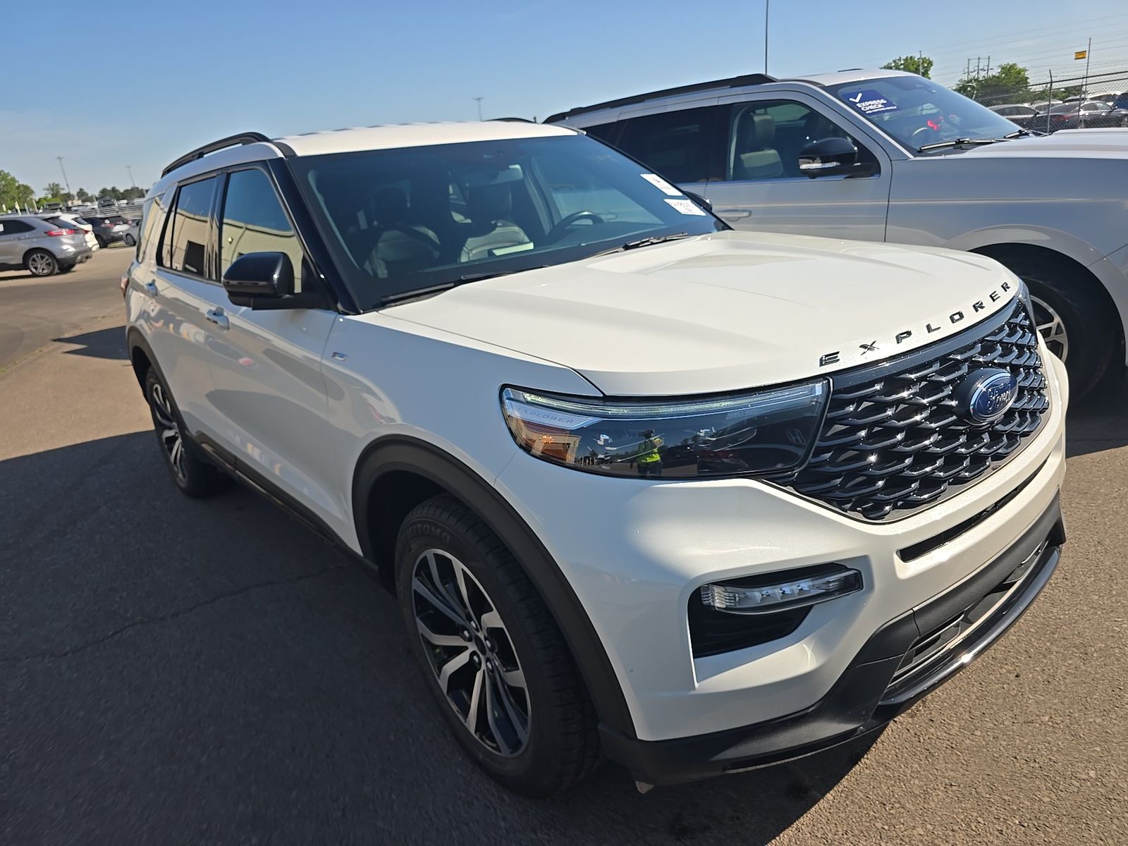 FORD EXPLORER - 4