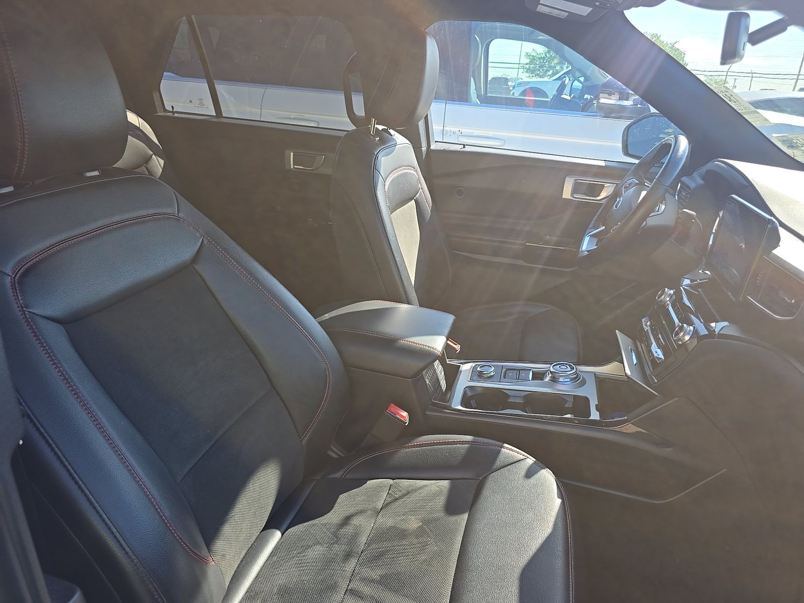 FORD EXPLORER - 9
