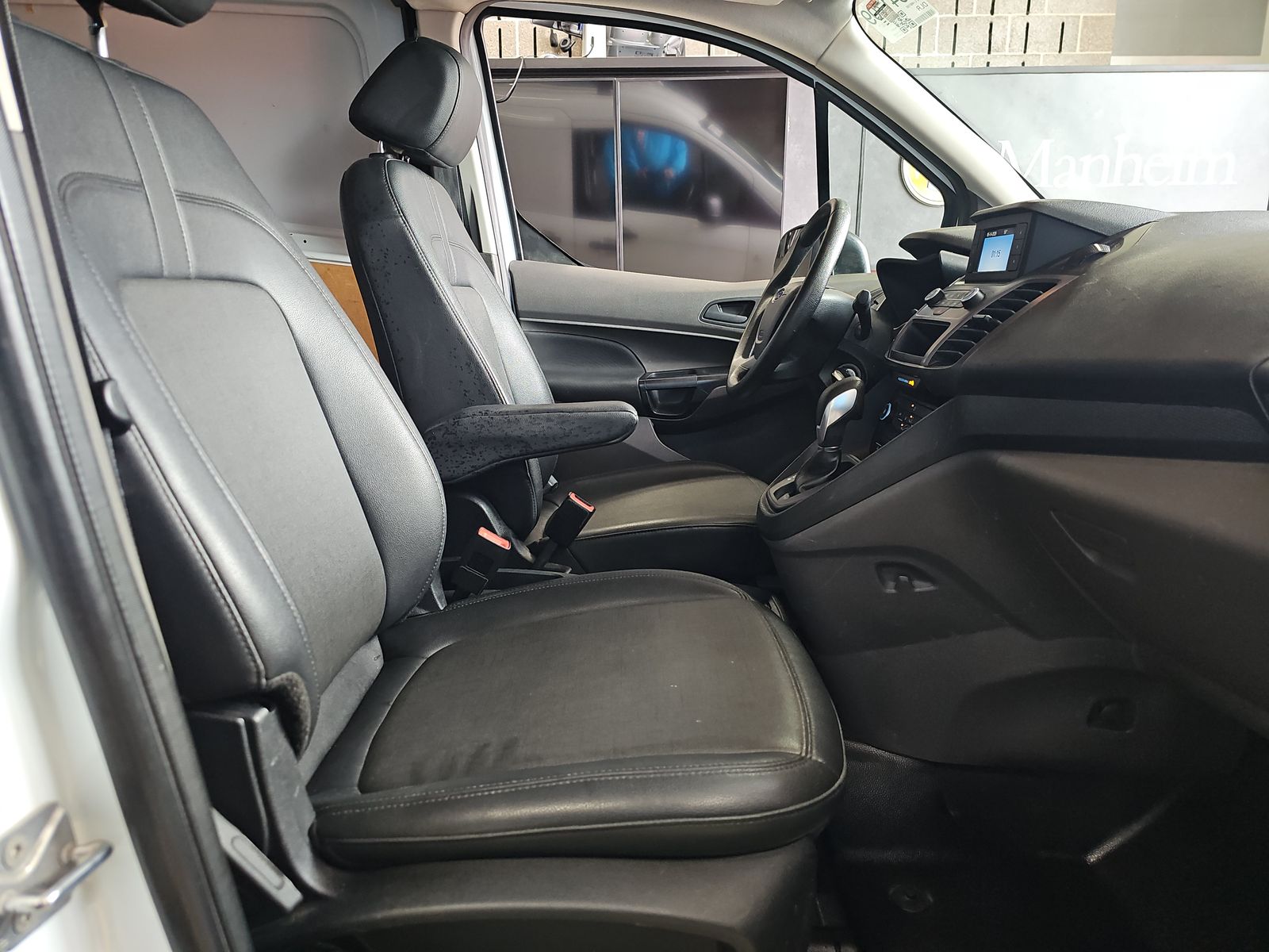 FORD TRANSIT CONNECT - 9