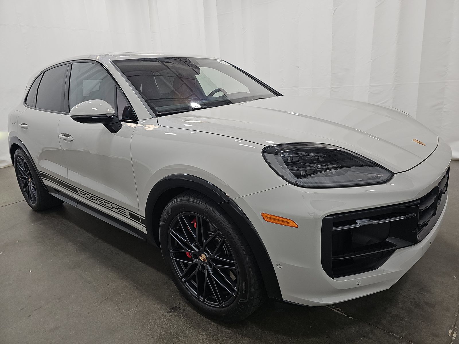 PORSCHE CAYENNE - 4