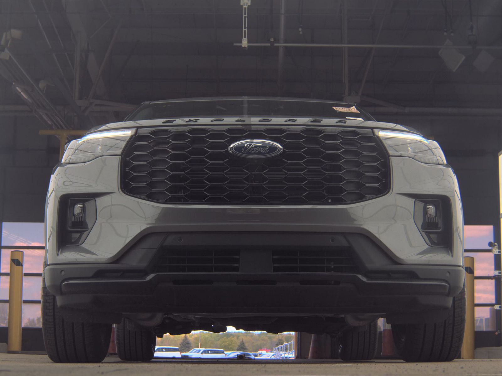 FORD EXPLORER - 4
