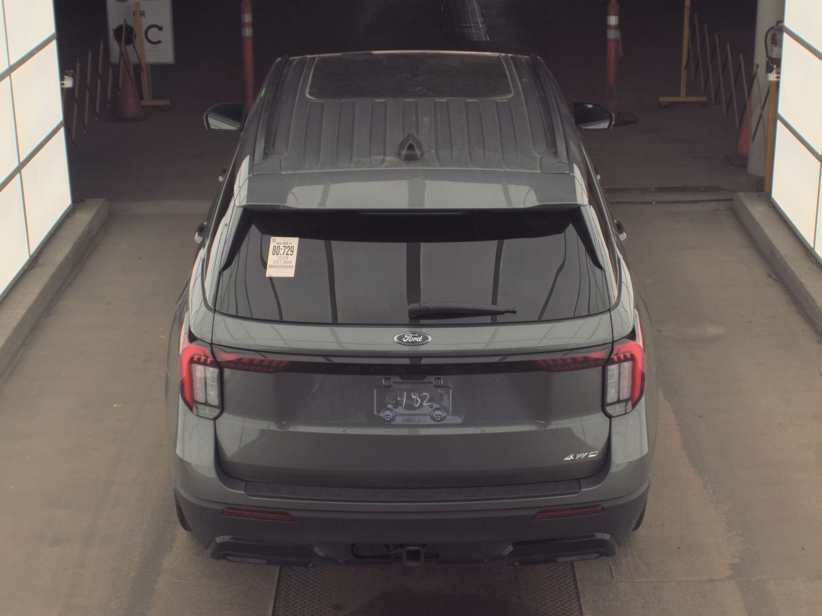 FORD EXPLORER - 7