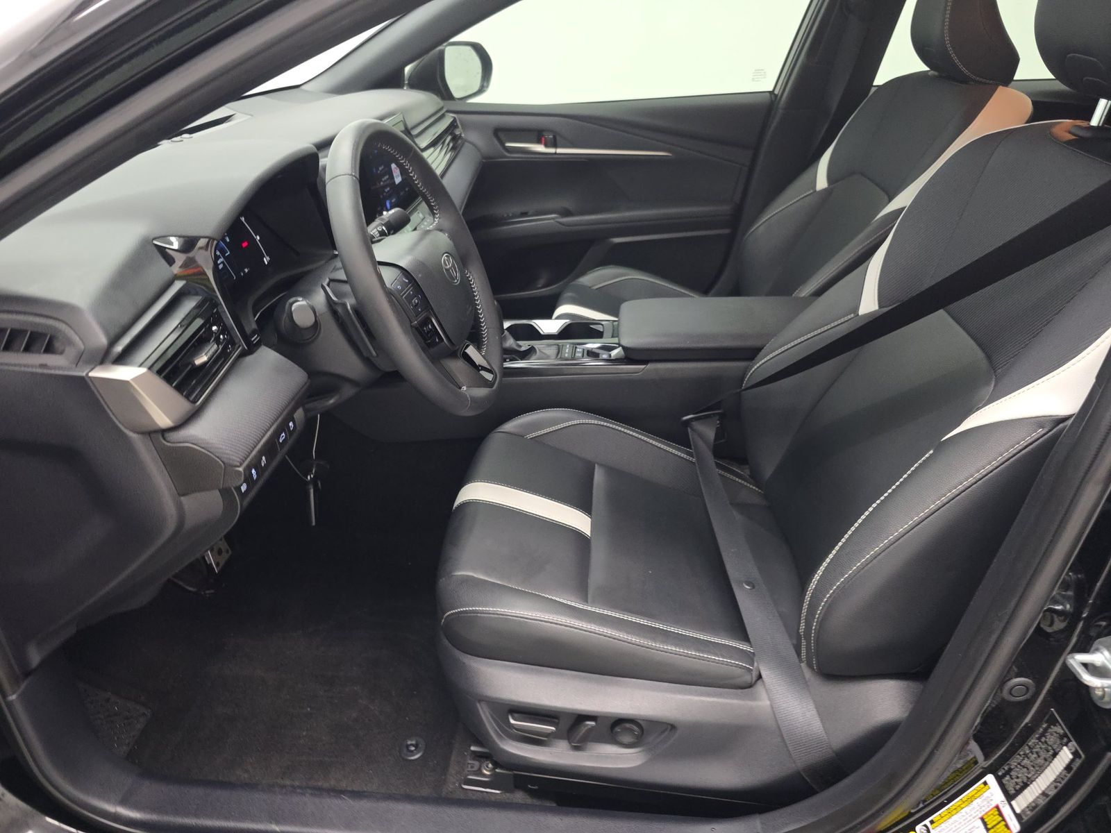 TOYOTA CAMRY - 8