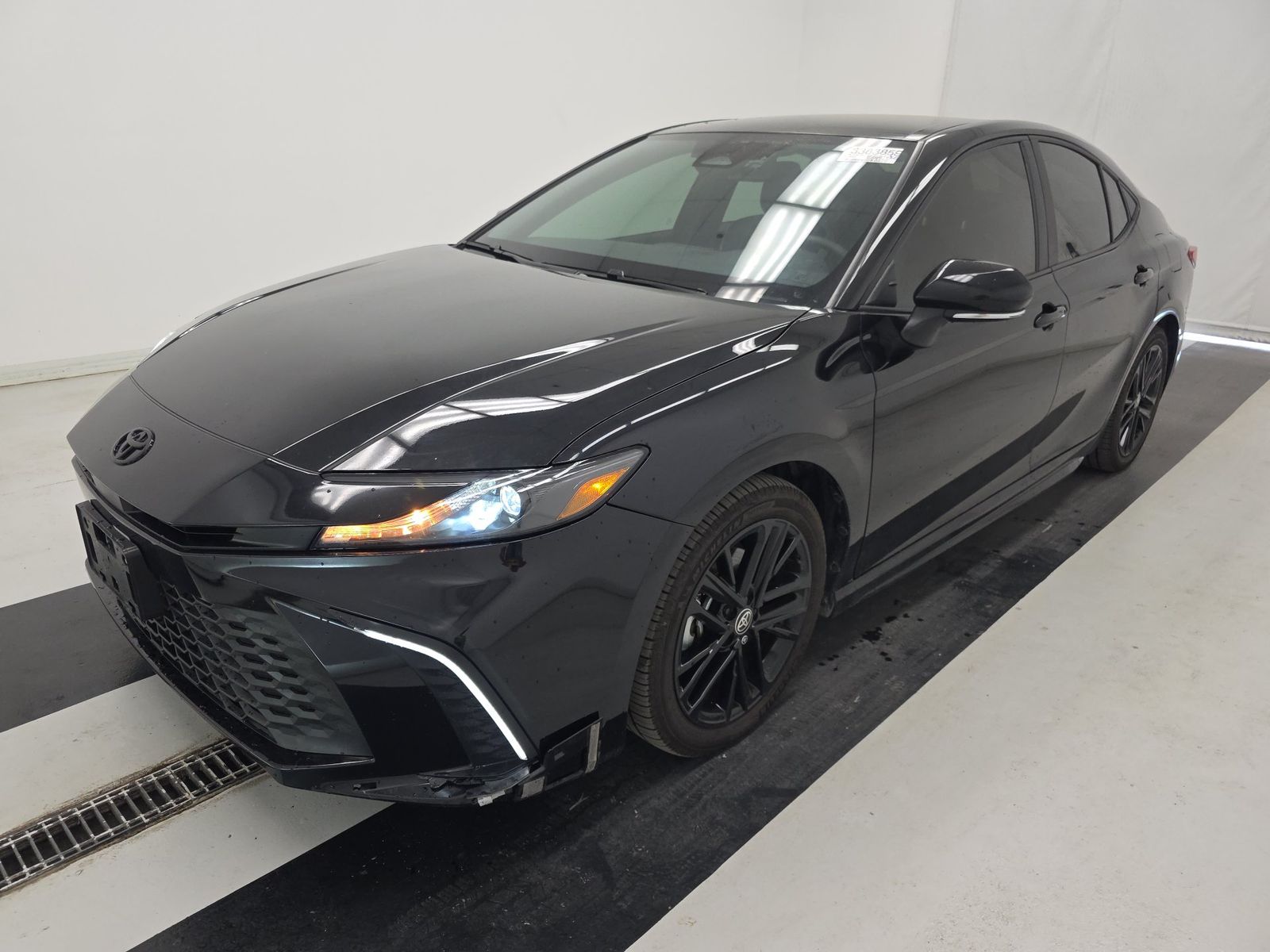 TOYOTA CAMRY - 1