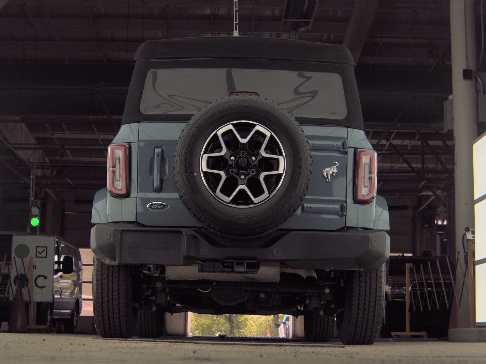 FORD BRONCO - 8