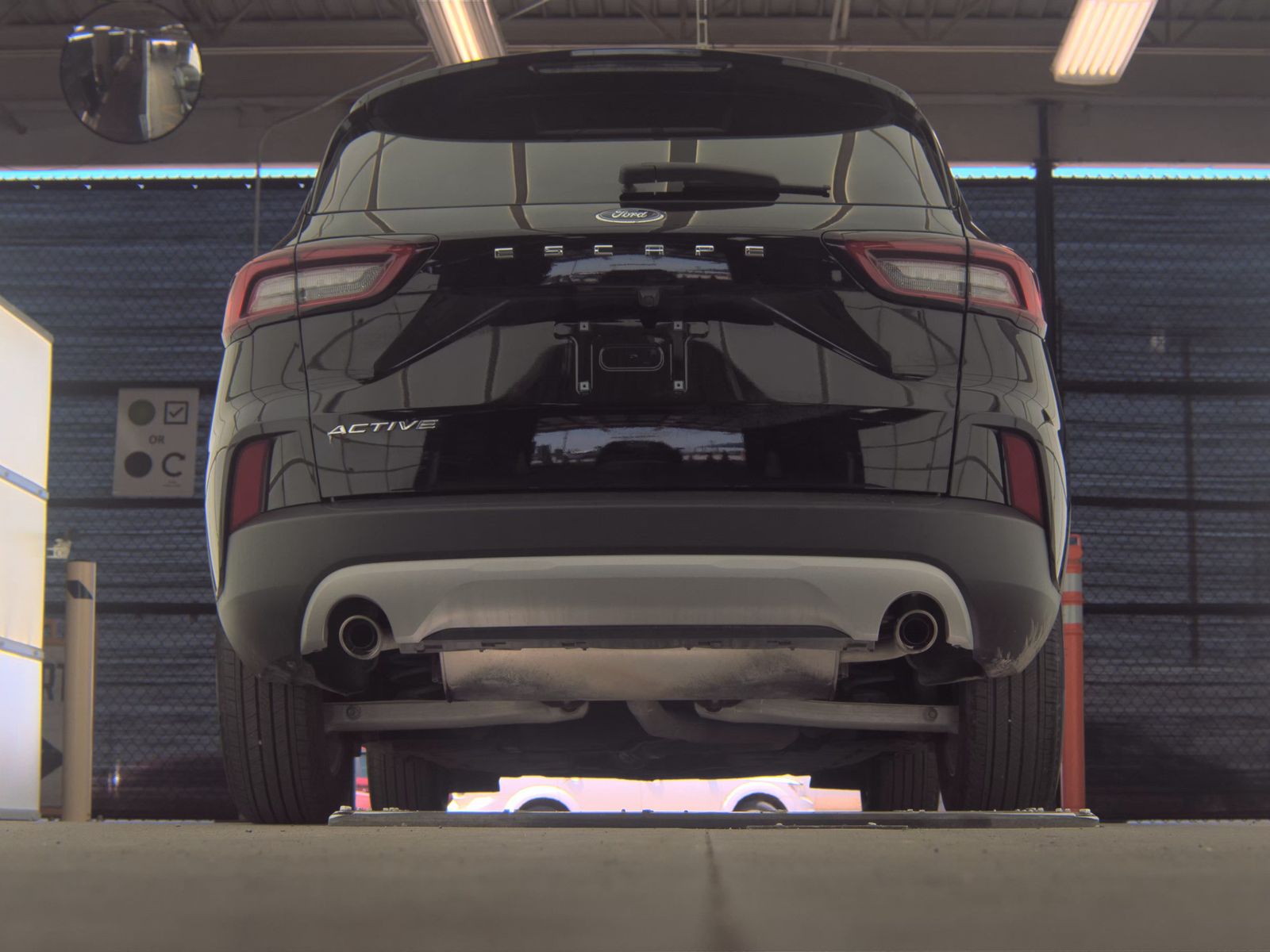 FORD ESCAPE - 8