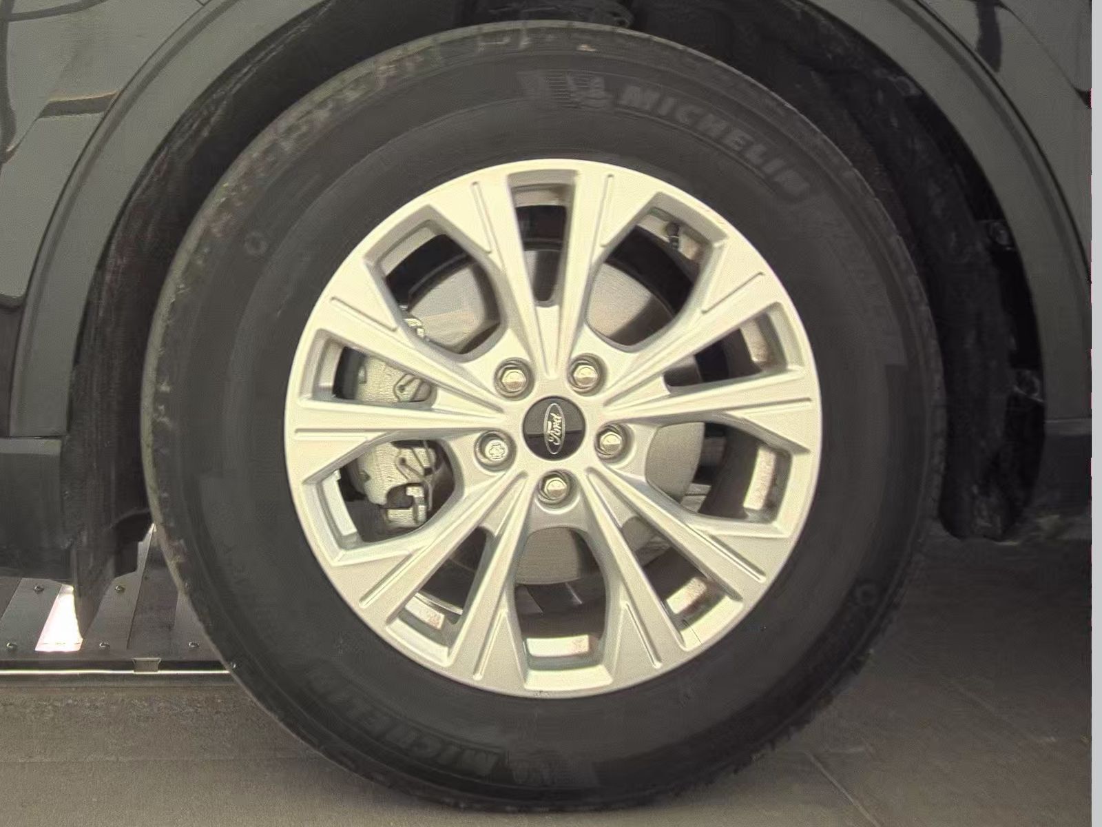 FORD ESCAPE - 10