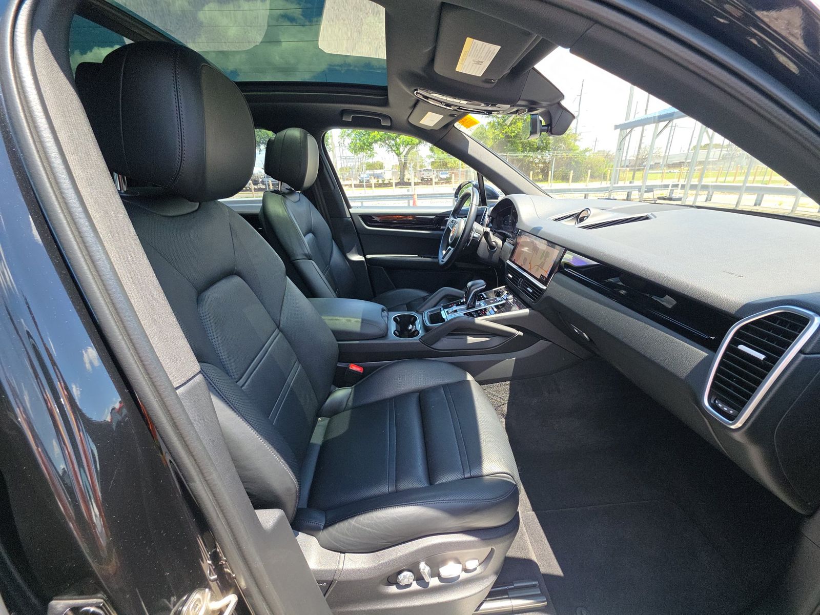 PORSCHE CAYENNE - 3