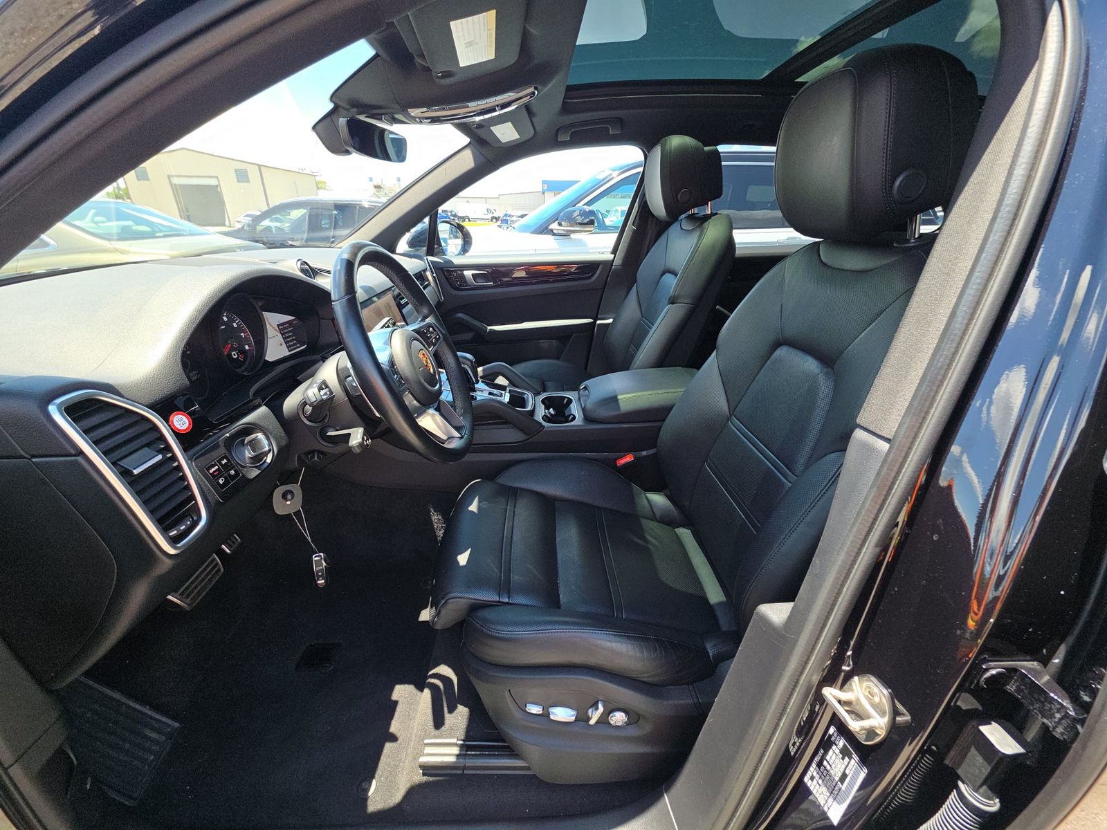 PORSCHE CAYENNE - 1