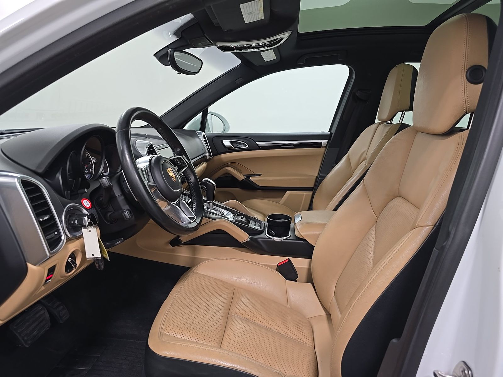 PORSCHE CAYENNE - 8