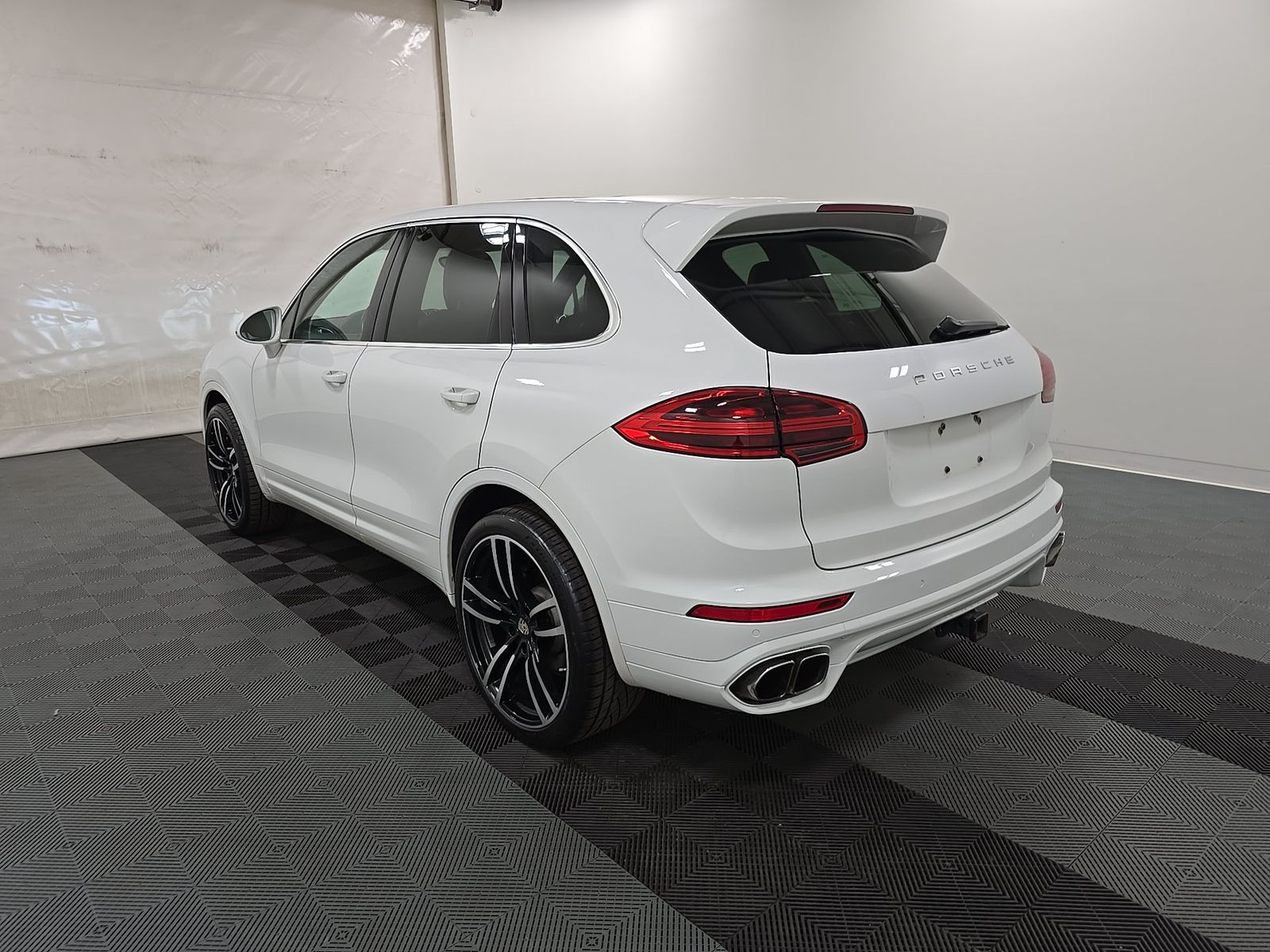 PORSCHE CAYENNE - 7
