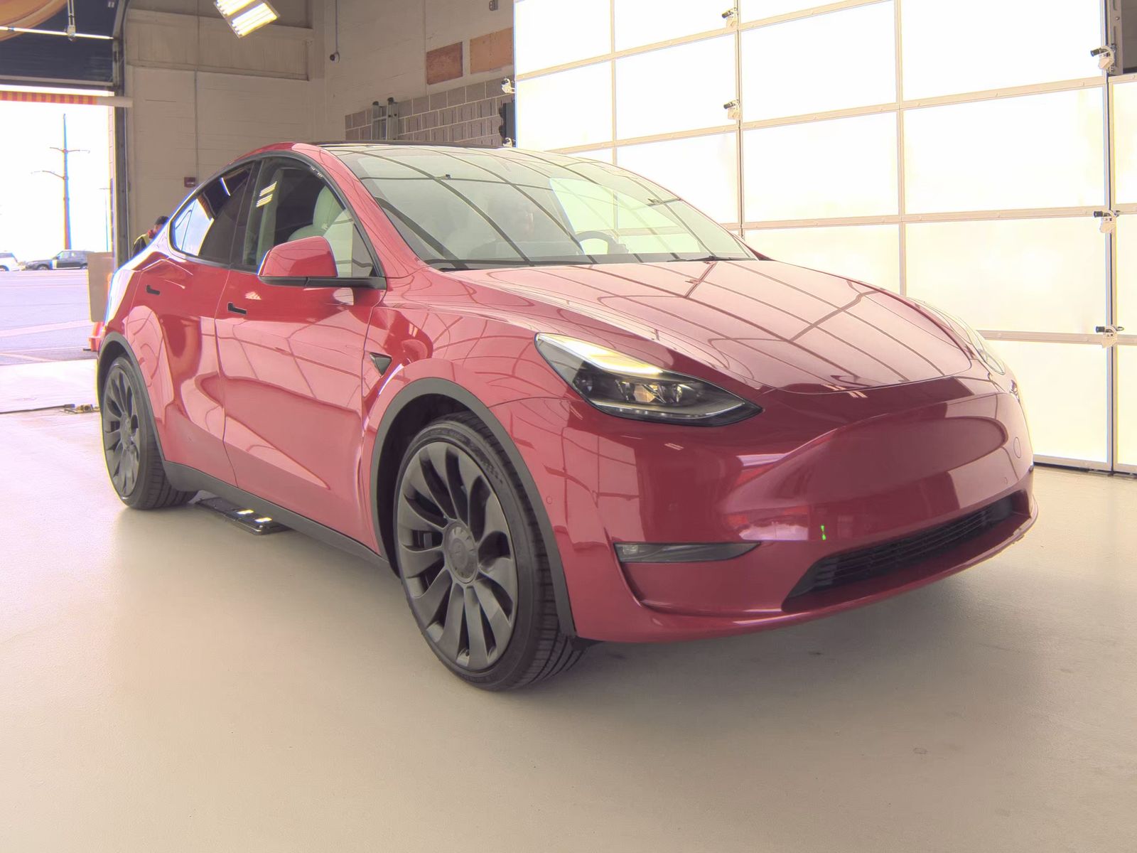 TESLA MODEL Y - 5