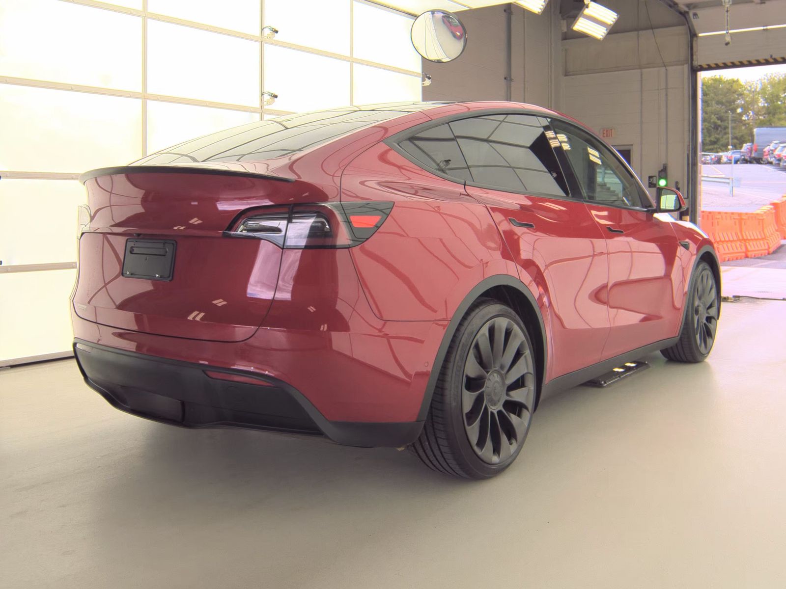 TESLA MODEL Y - 6