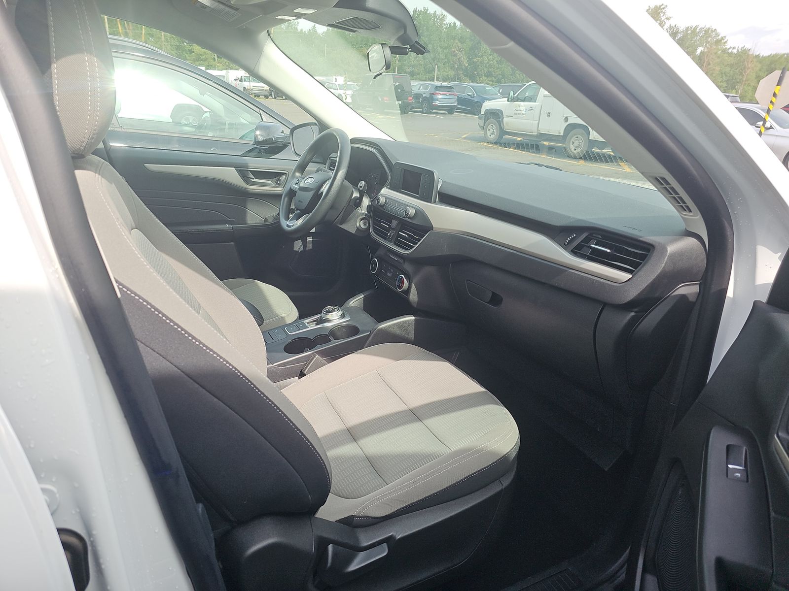 FORD ESCAPE - 9
