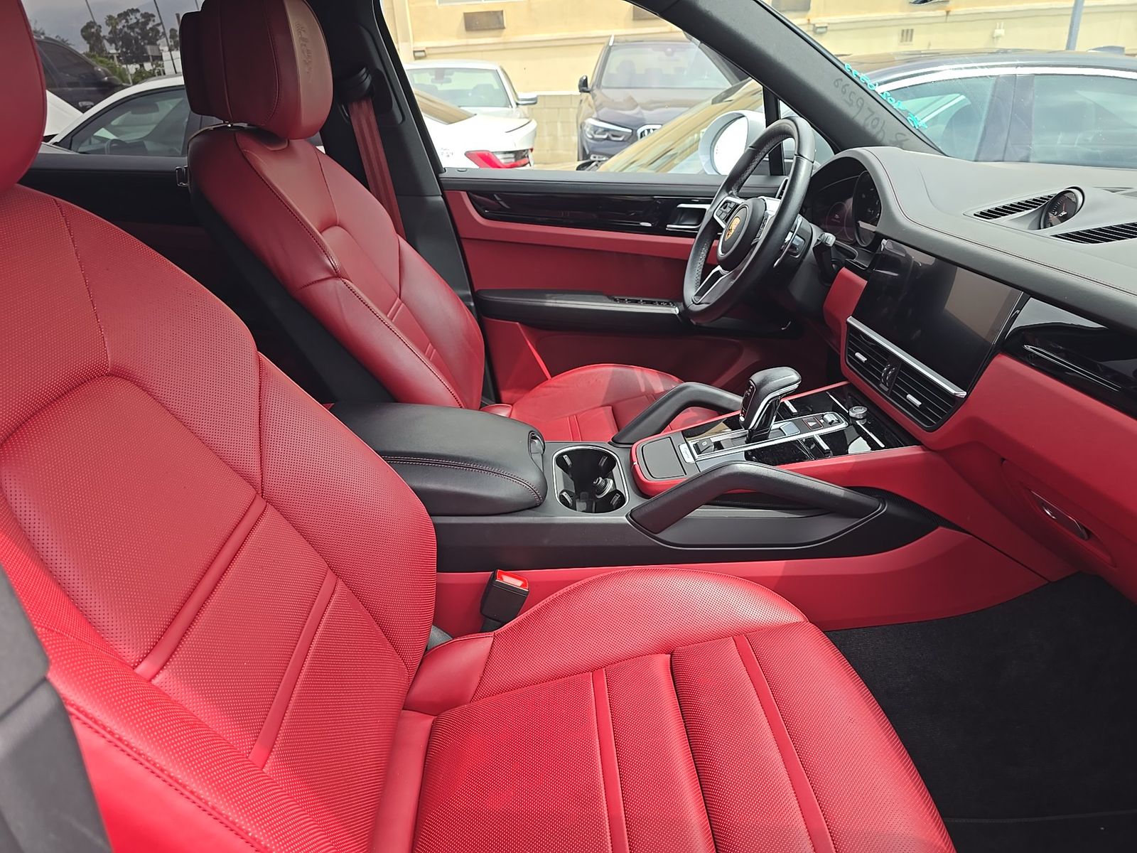 PORSCHE CAYENNE - 9