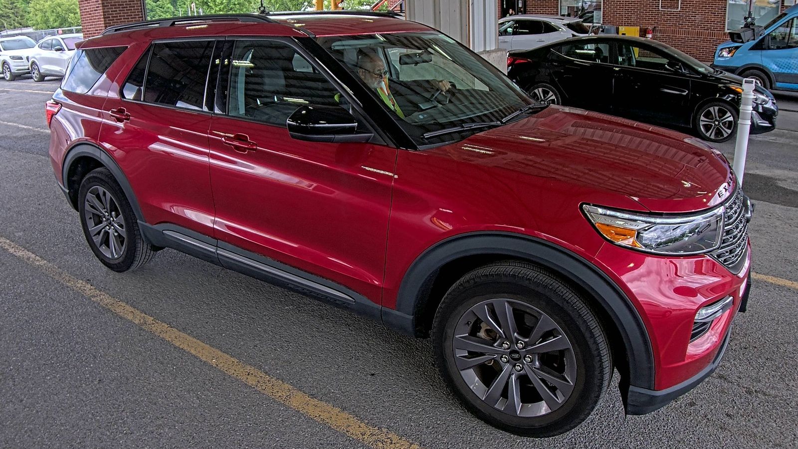FORD EXPLORER - 4