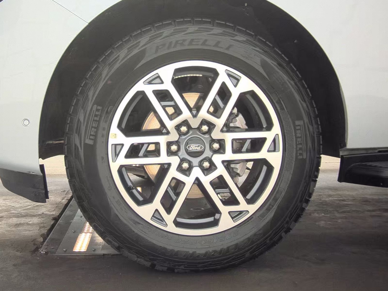 FORD EXPEDITION - 10