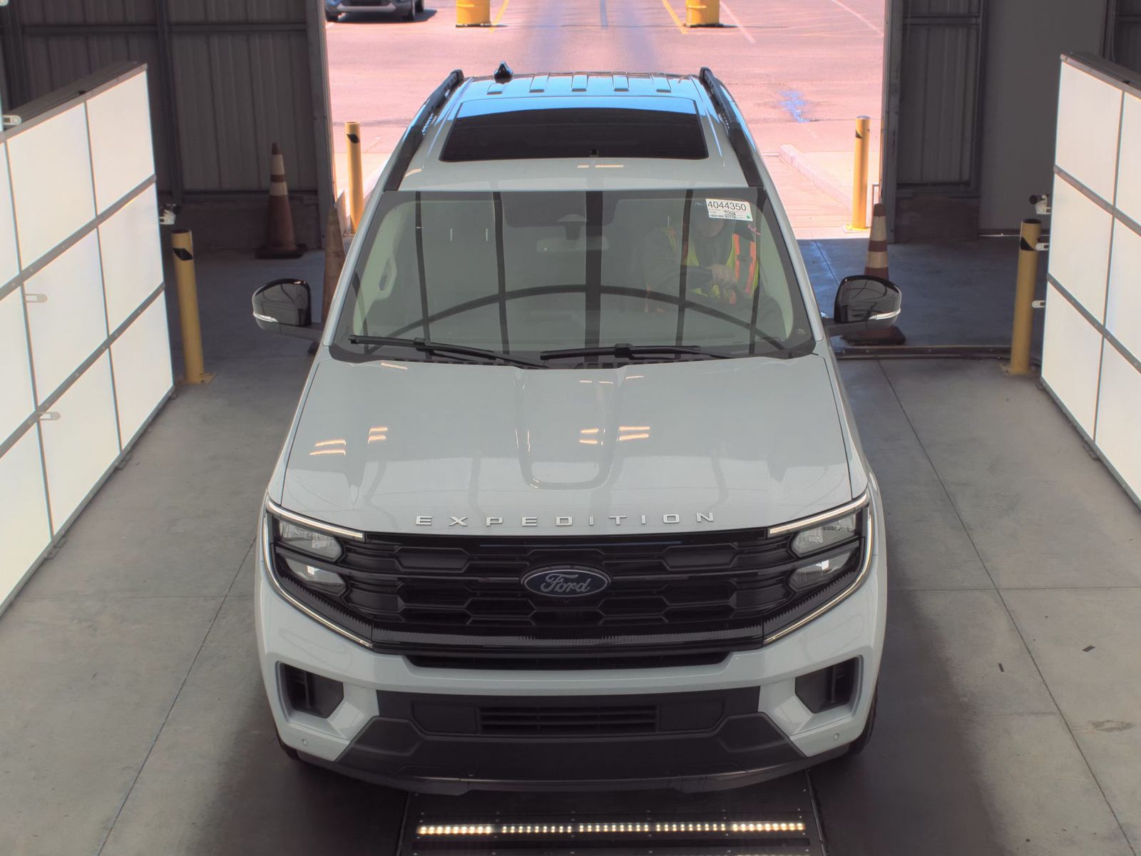 FORD EXPEDITION - 3