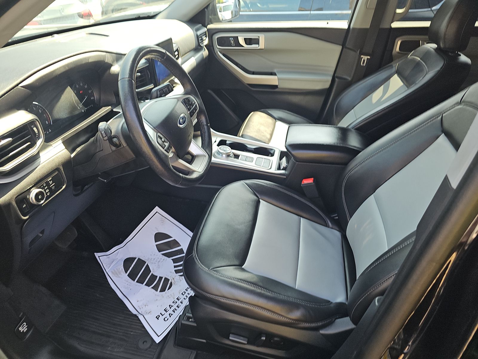 FORD EXPLORER - 8