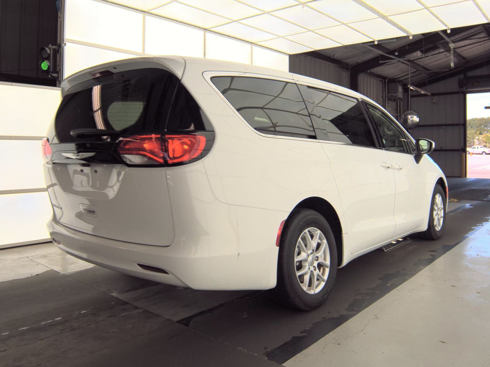 CHRYSLER VOYAGER - 6
