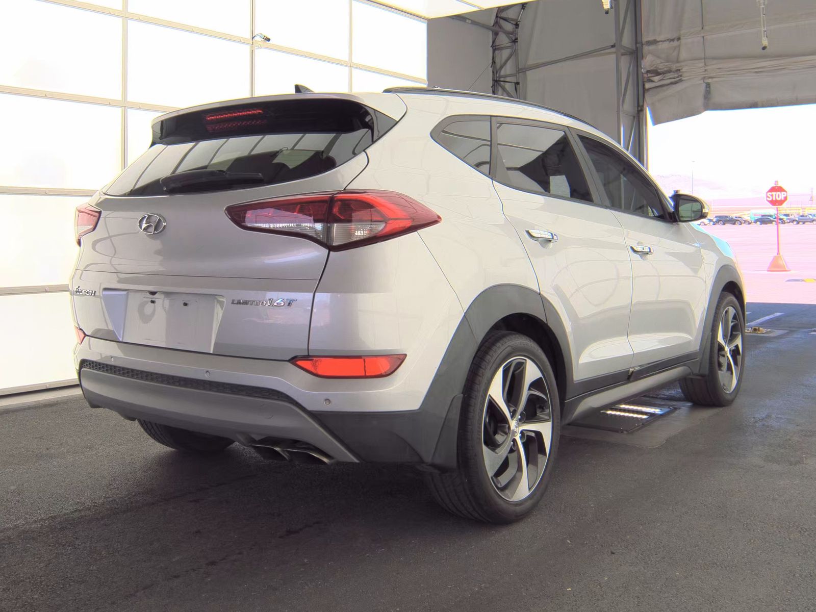 HYUNDAI TUCSON - 6