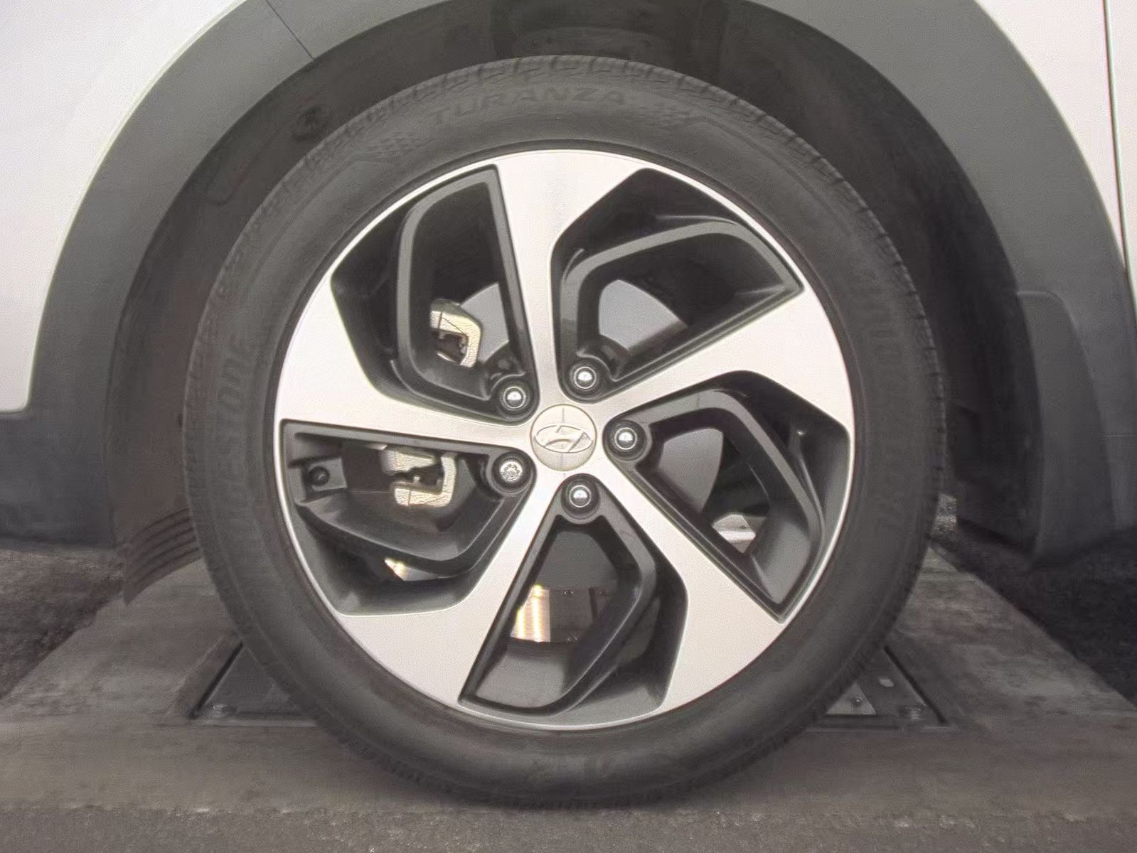 HYUNDAI TUCSON - 10