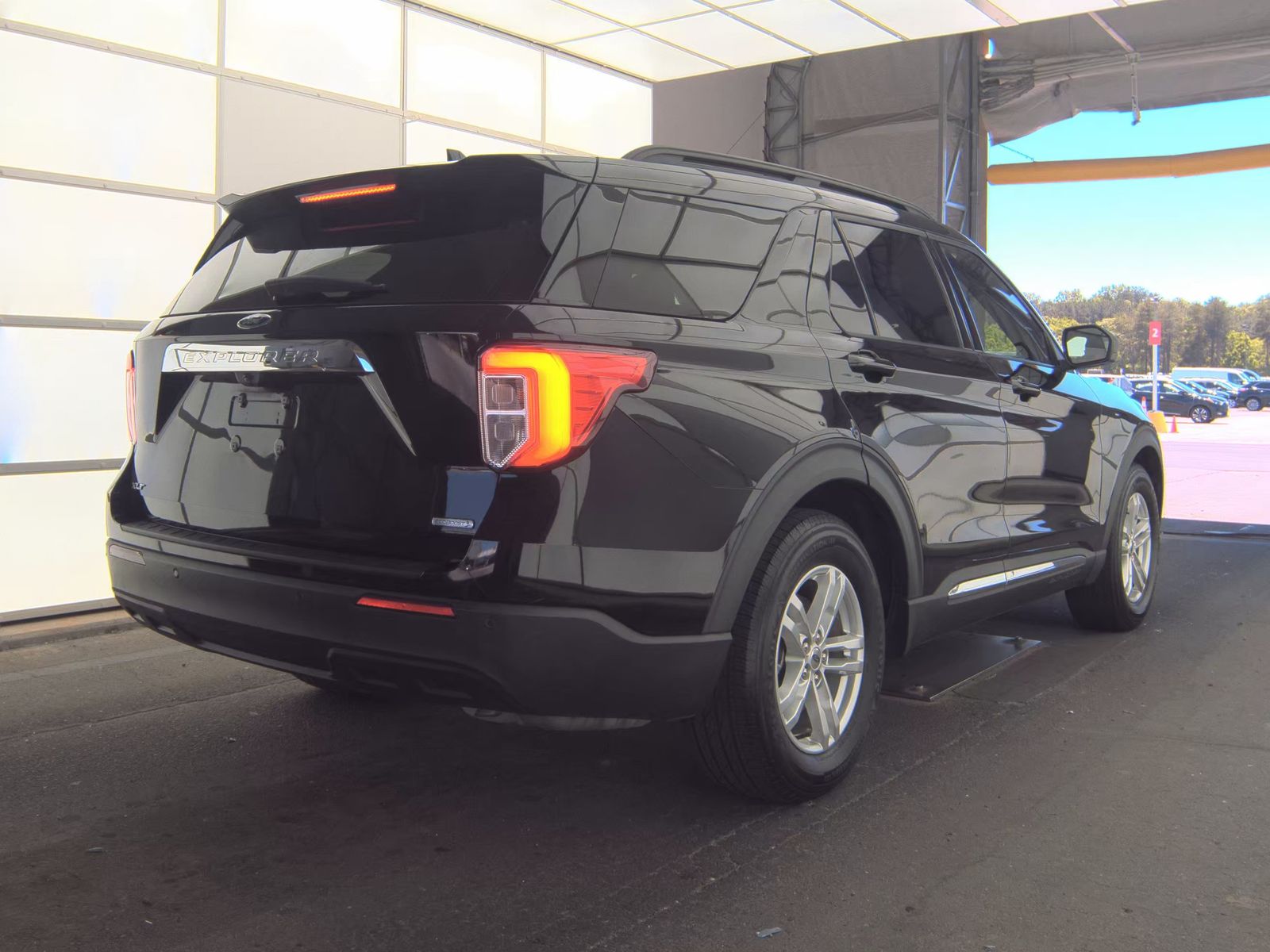 FORD EXPLORER - 6