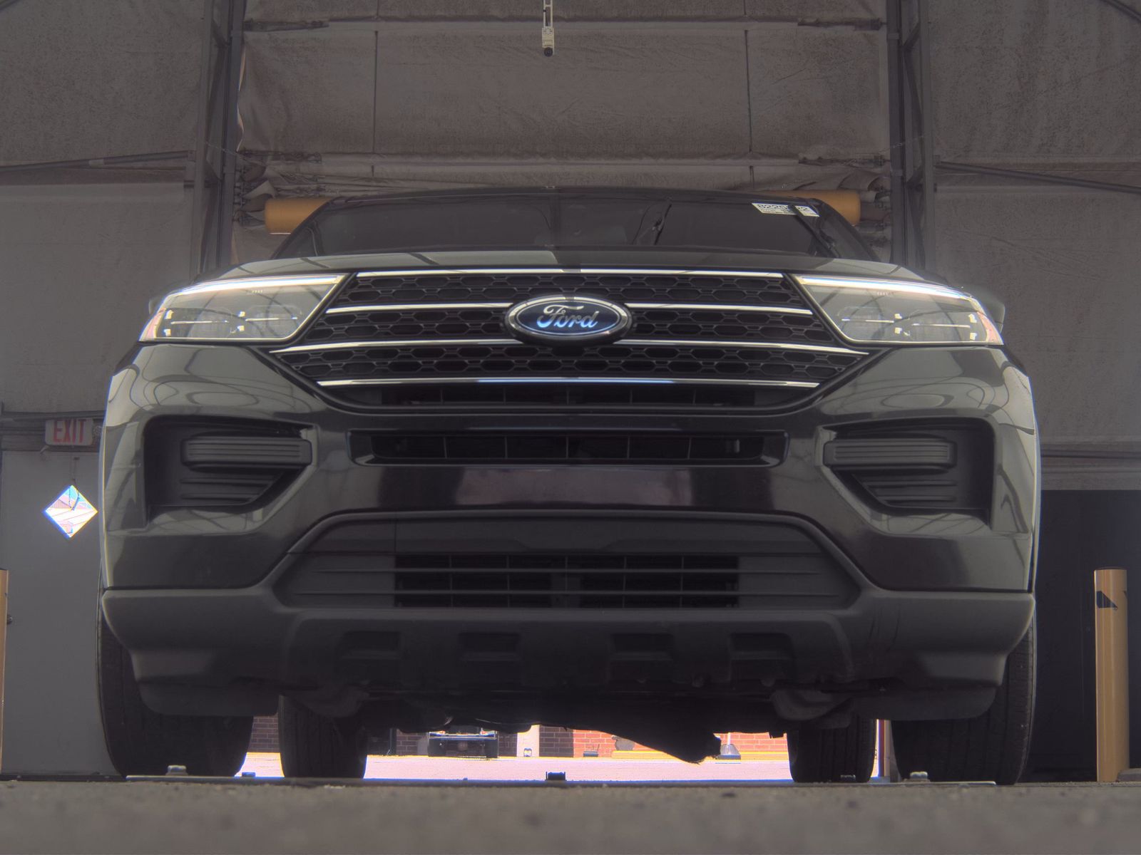 FORD EXPLORER - 4