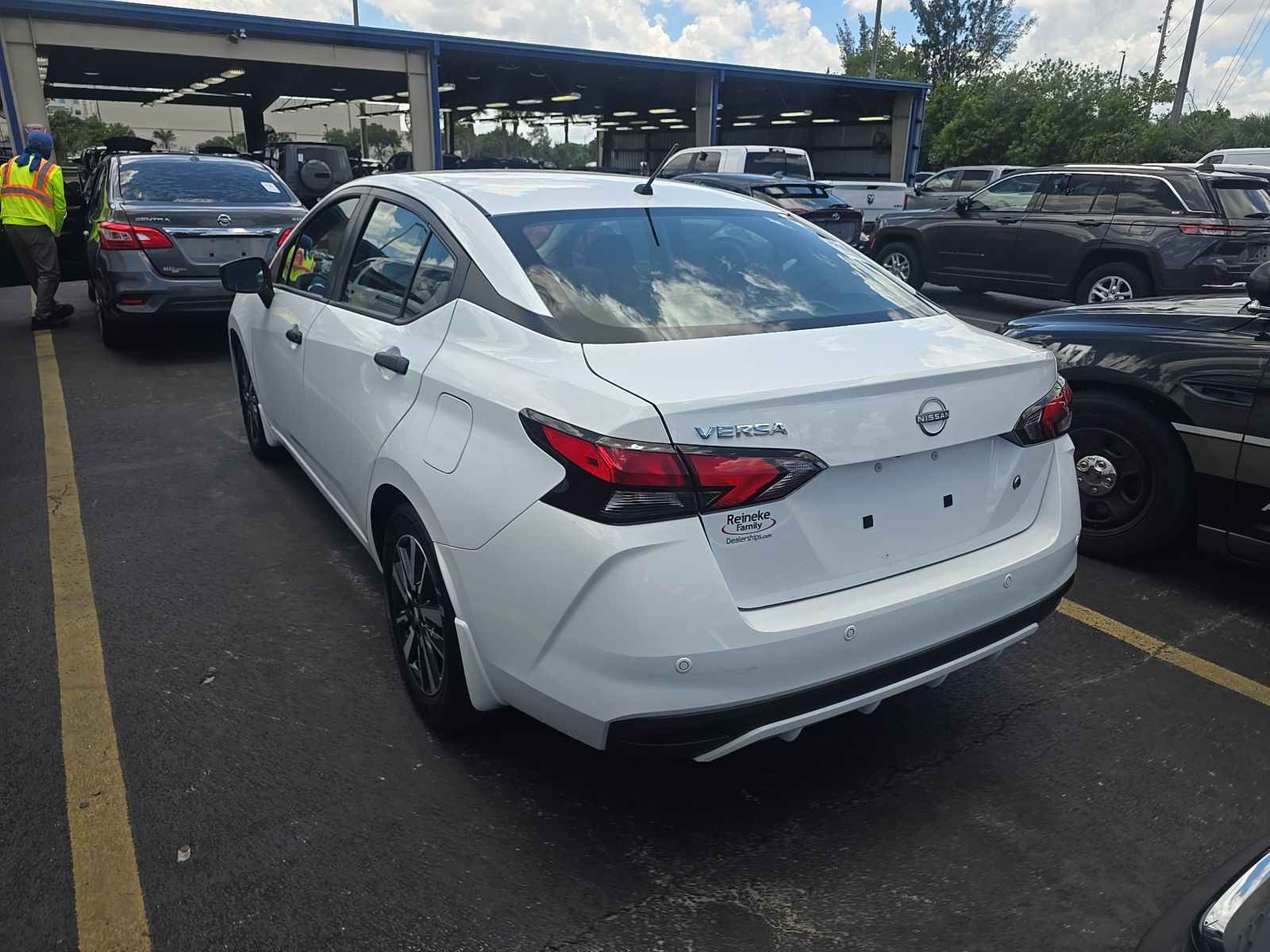 NISSAN VERSA - 7