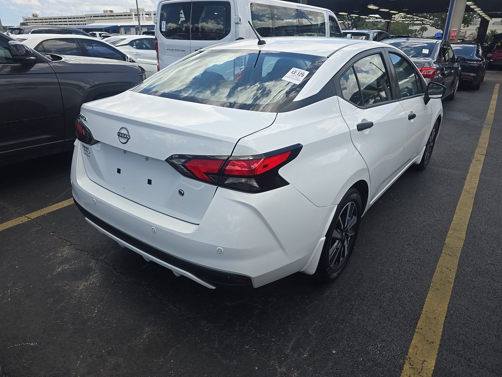NISSAN VERSA - 5