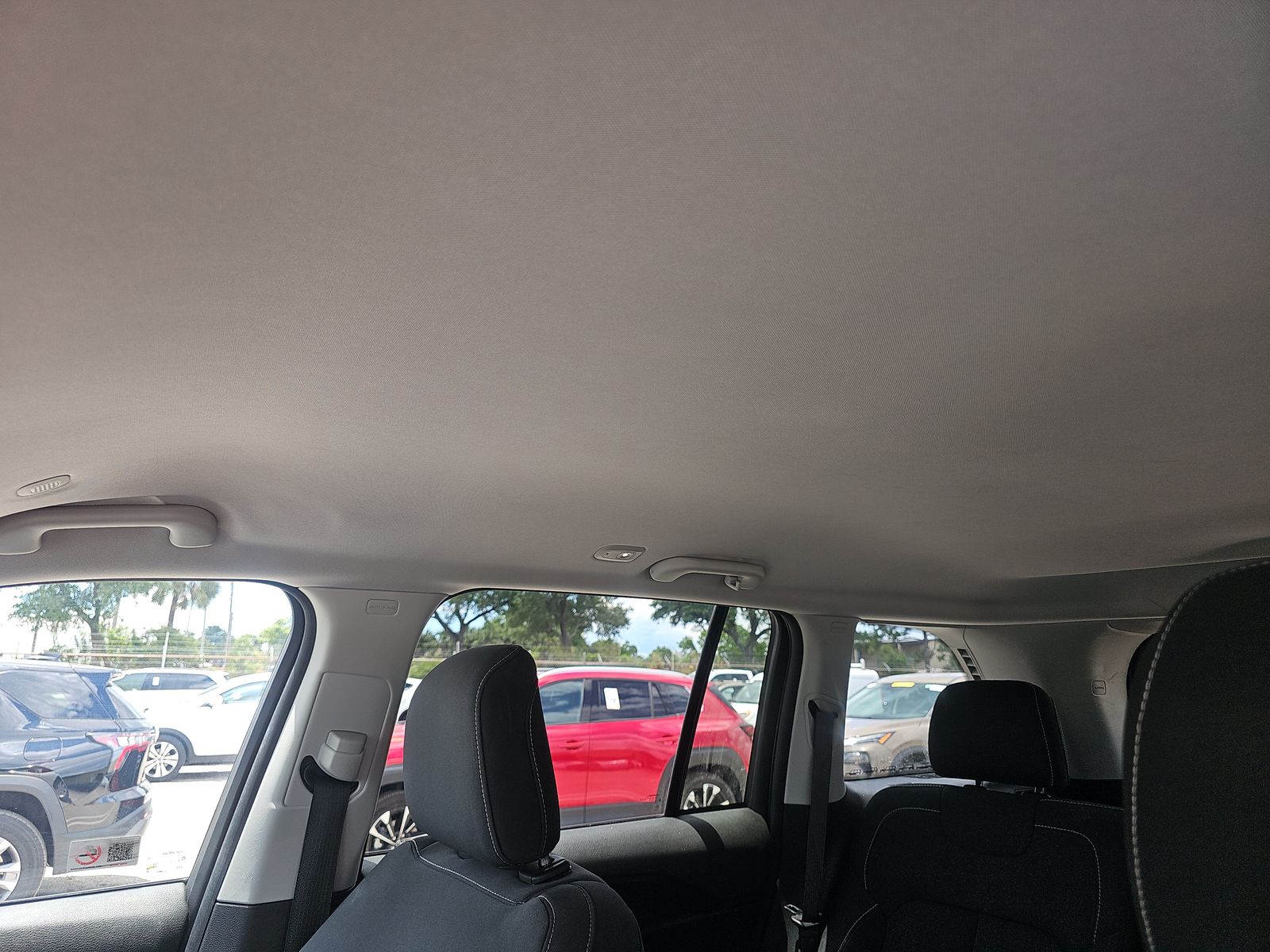 2023 Jeep Grand Cherokee Laredo RWD