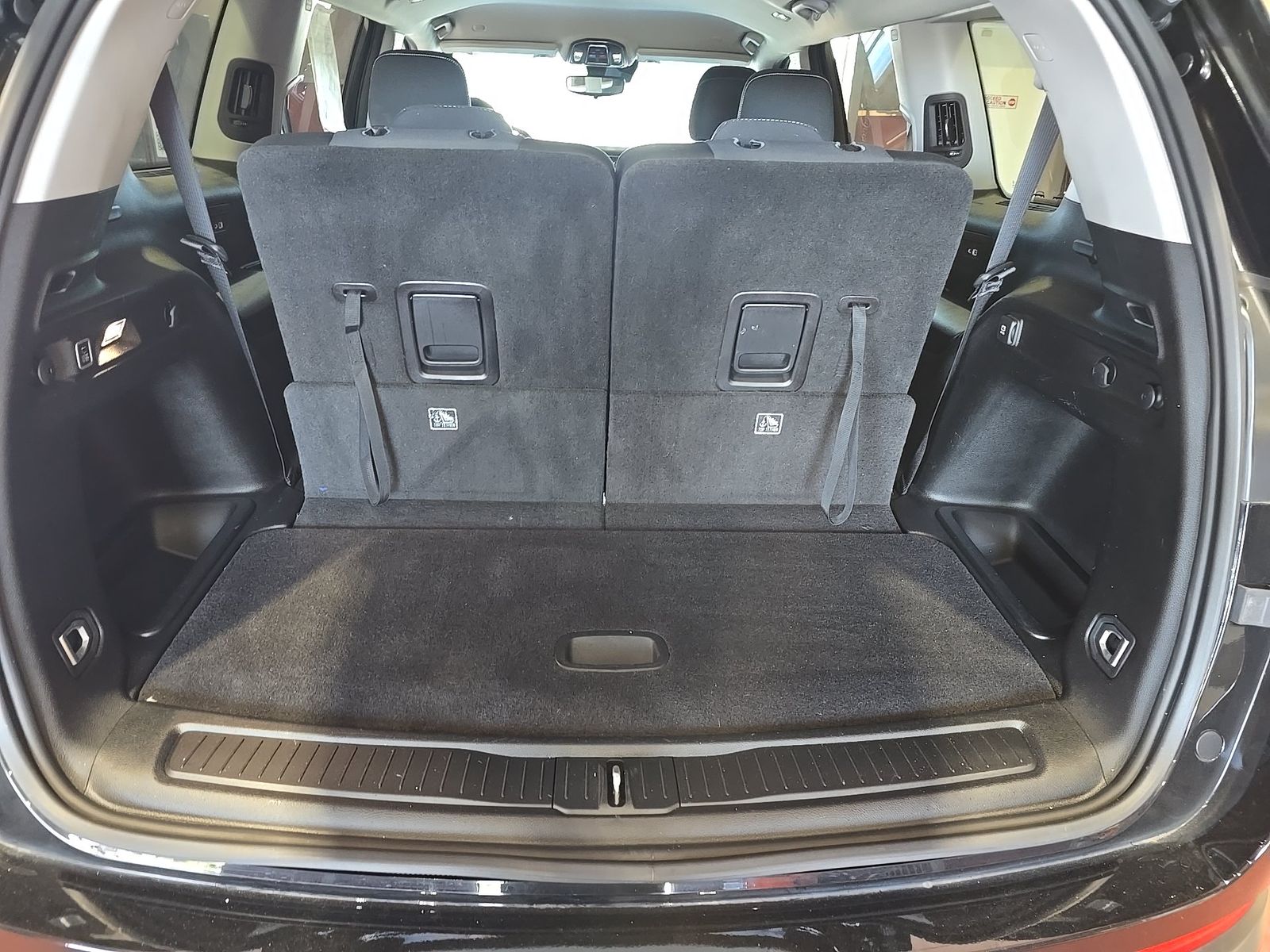 2023 Jeep Grand Cherokee L Laredo RWD