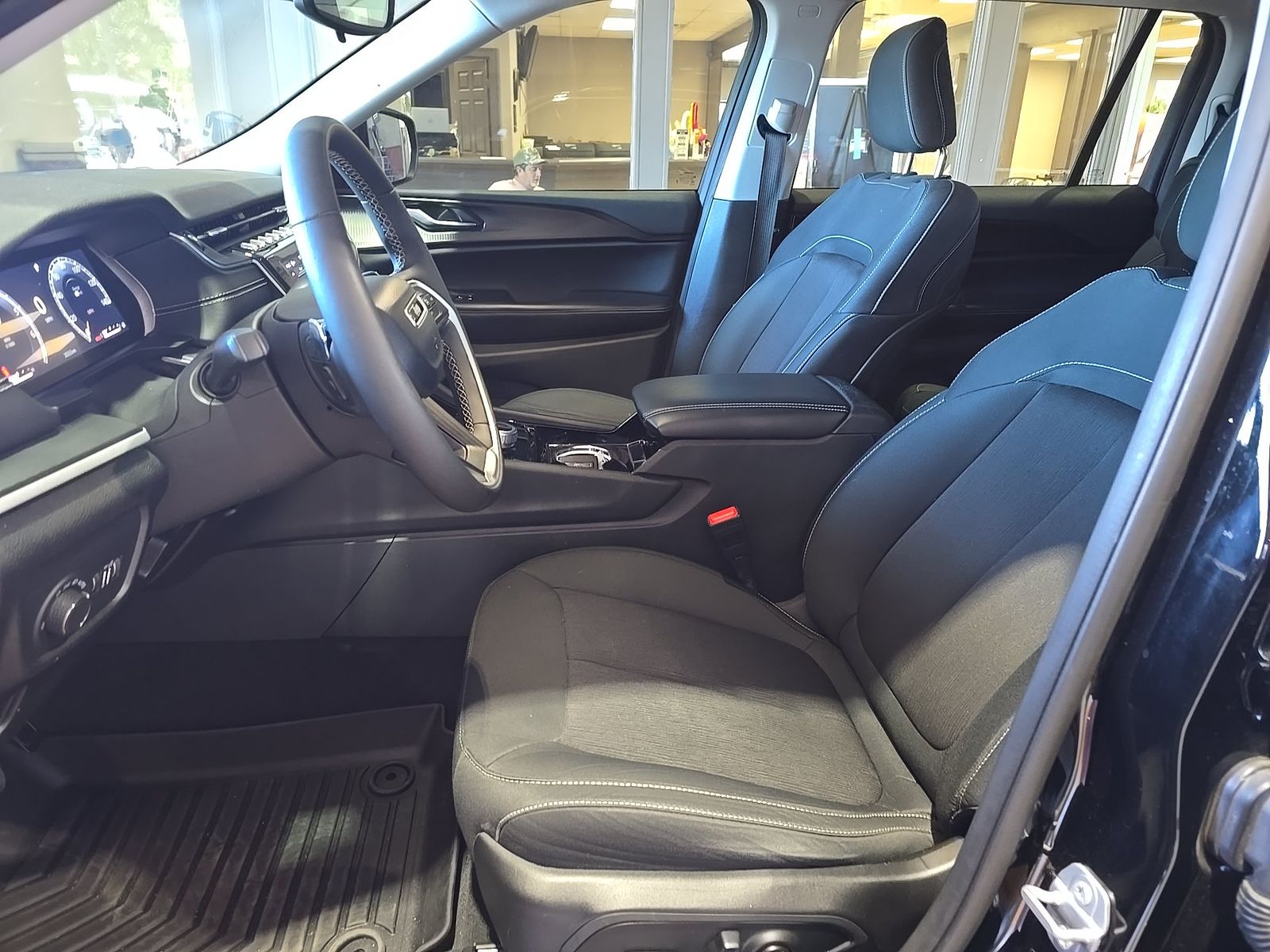 2023 Jeep Grand Cherokee L Laredo RWD
