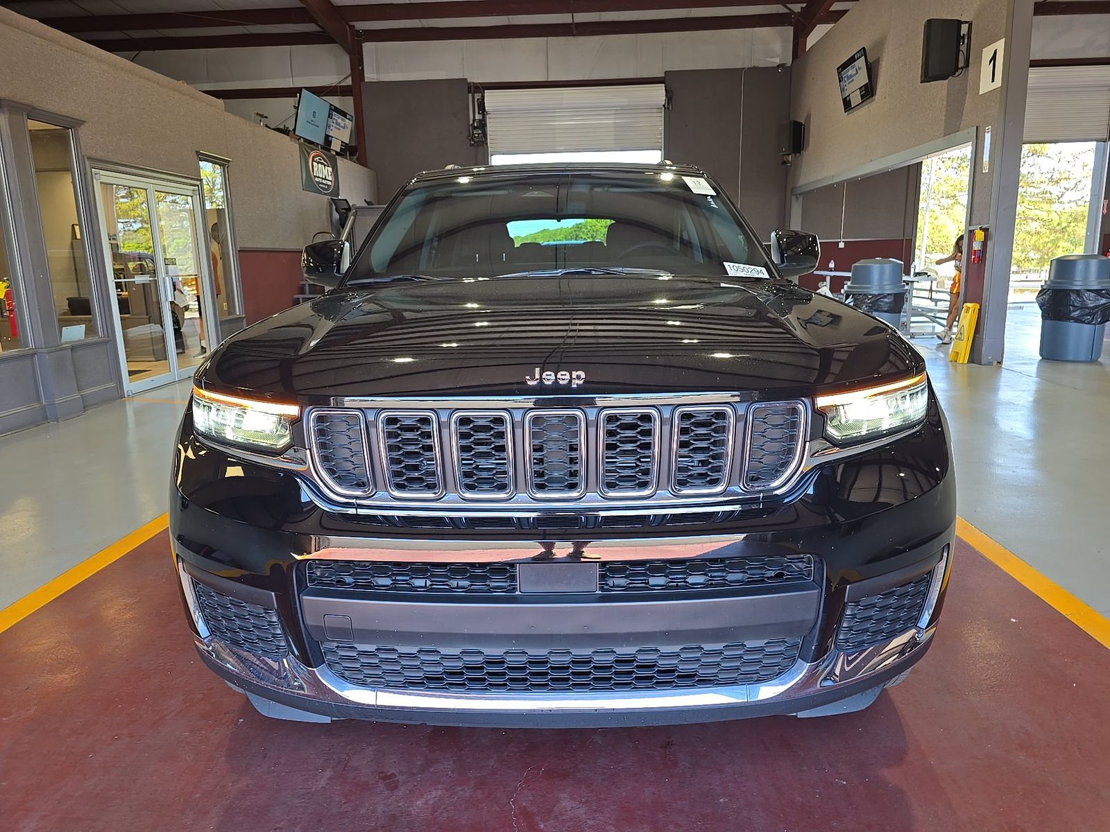 2023 Jeep Grand Cherokee L Laredo RWD