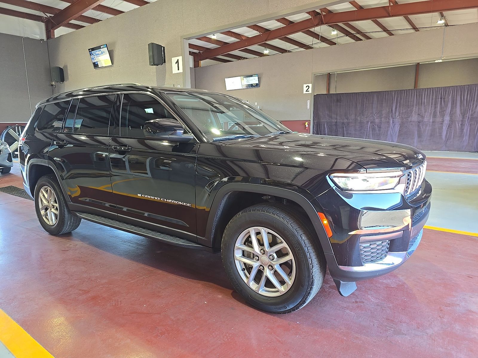 2023 Jeep Grand Cherokee L Laredo RWD