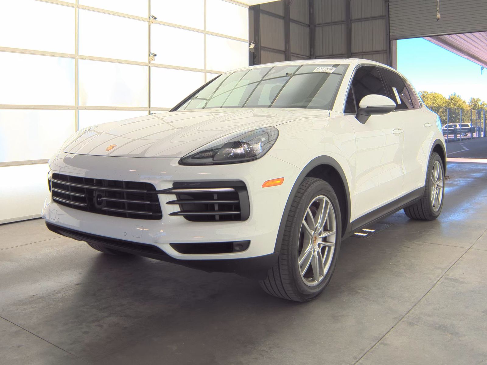 PORSCHE CAYENNE - 1
