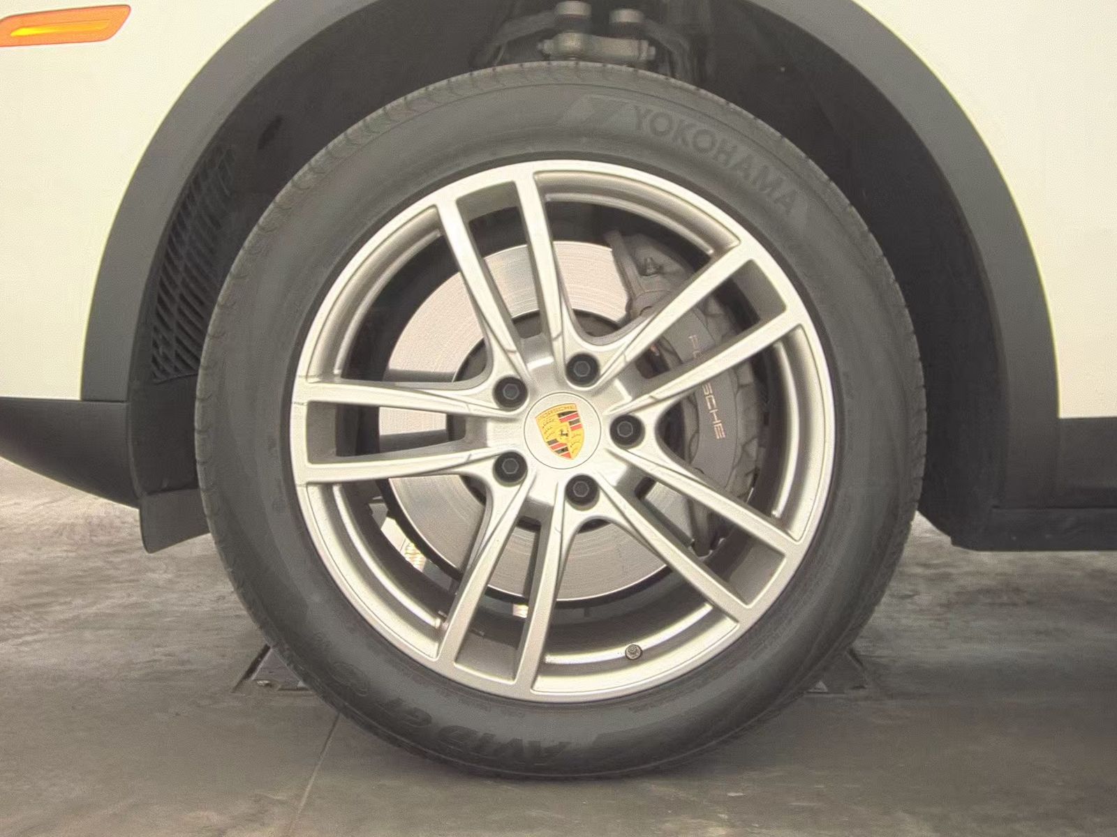 PORSCHE CAYENNE - 10