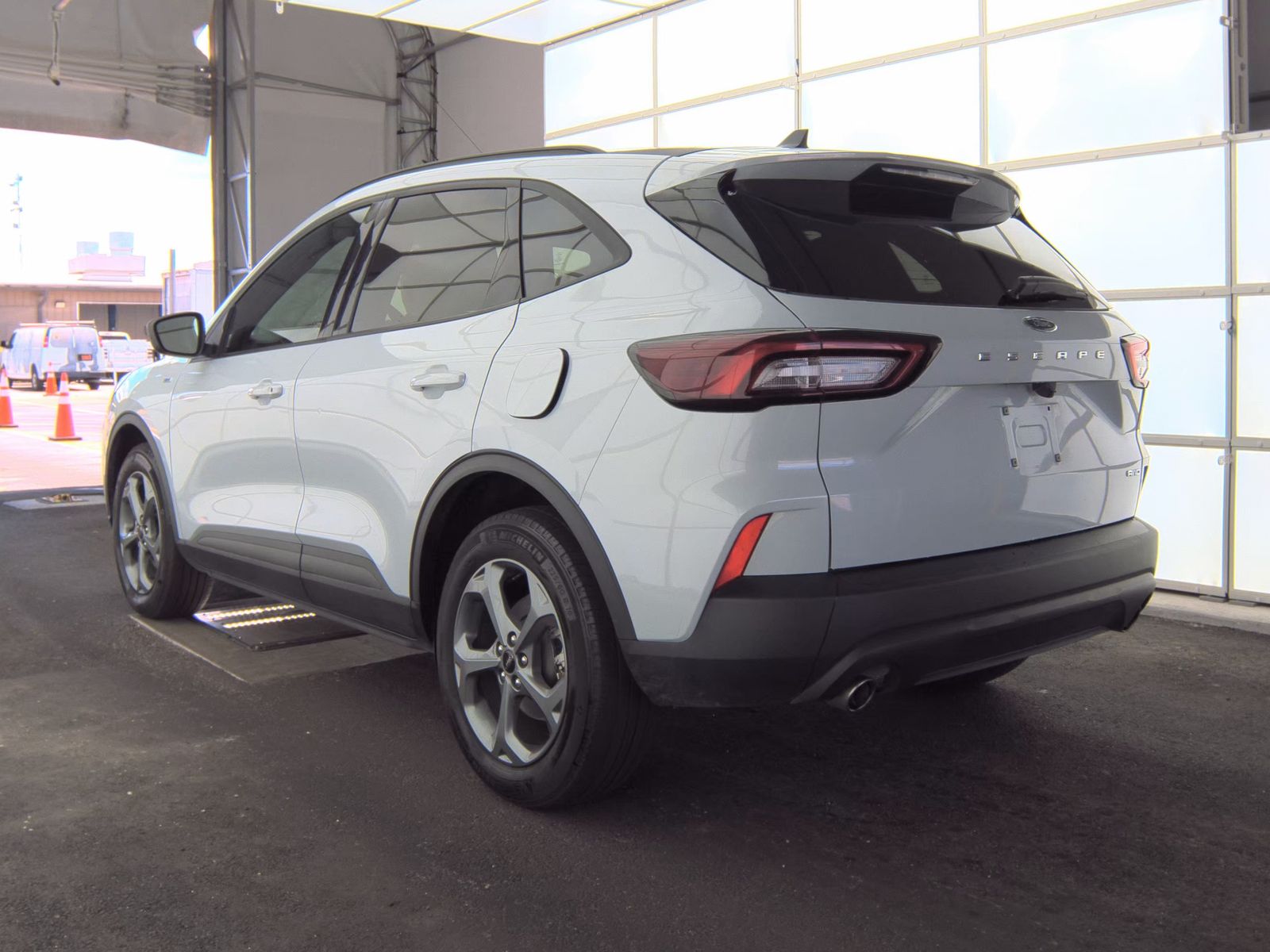 FORD ESCAPE - 9