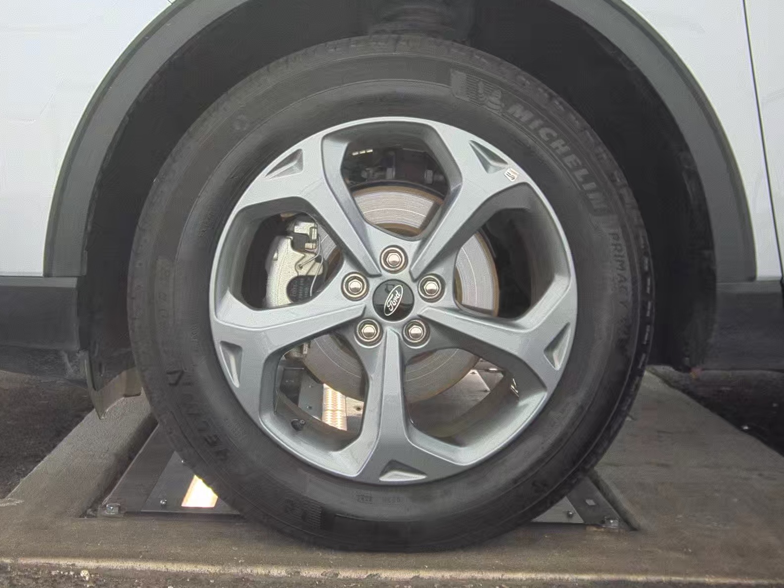 FORD ESCAPE - 10