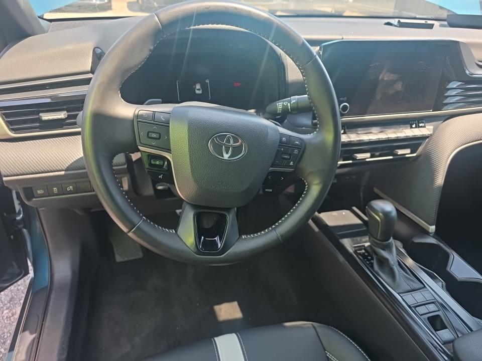 2025 Toyota Camry SE FWD