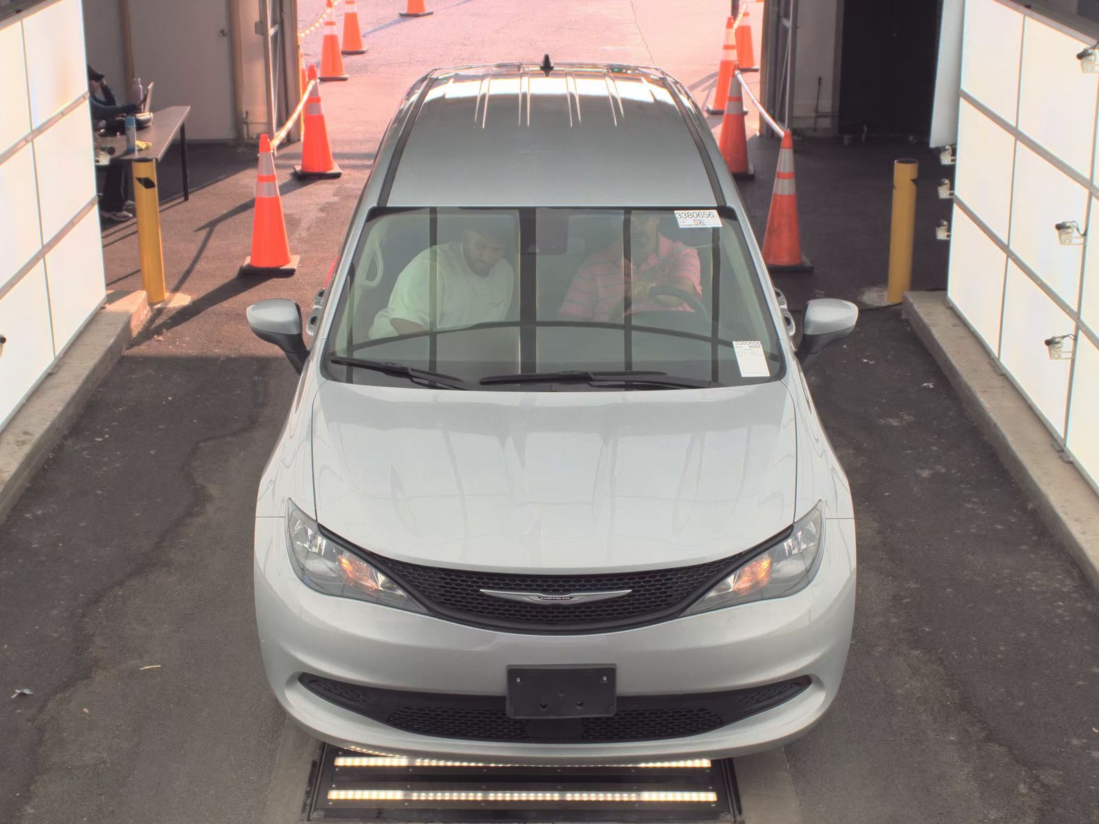 CHRYSLER VOYAGER - 3