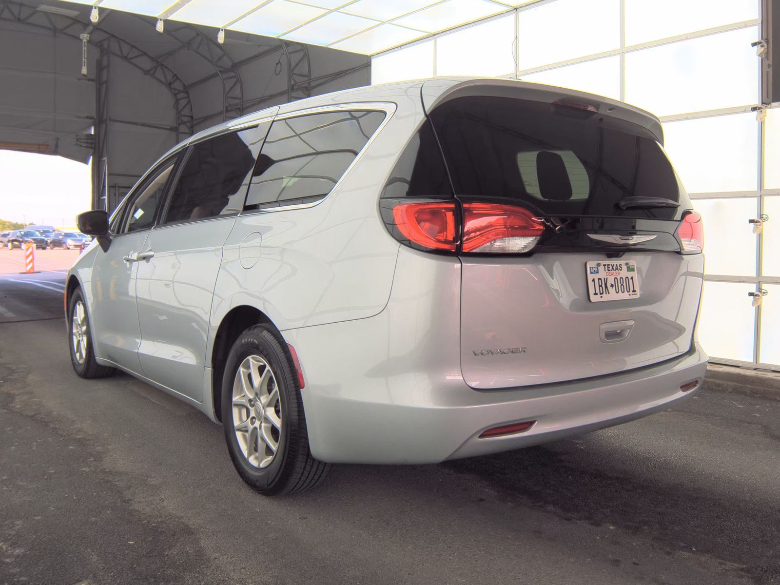 CHRYSLER VOYAGER - 7