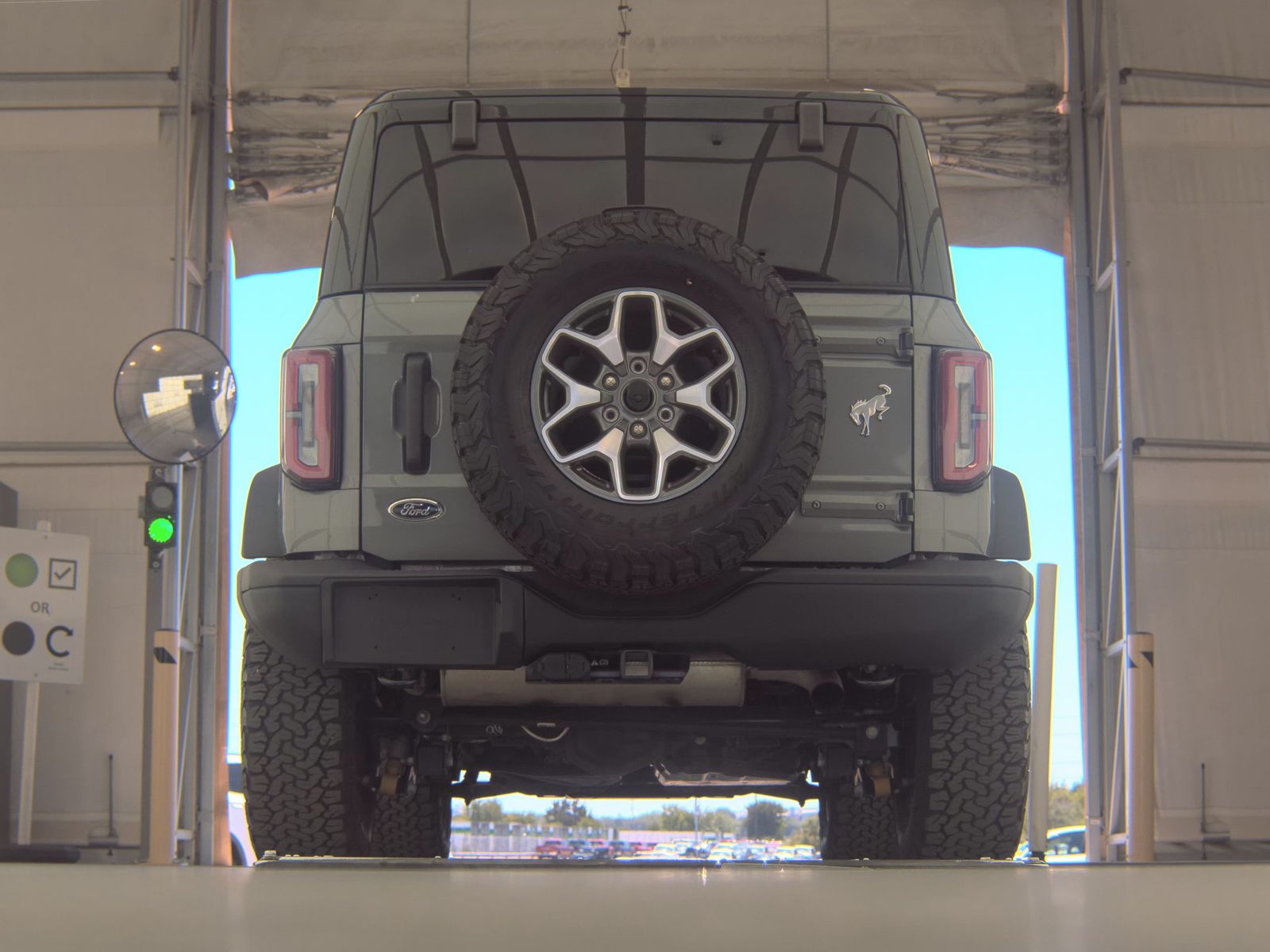 FORD BRONCO - 8