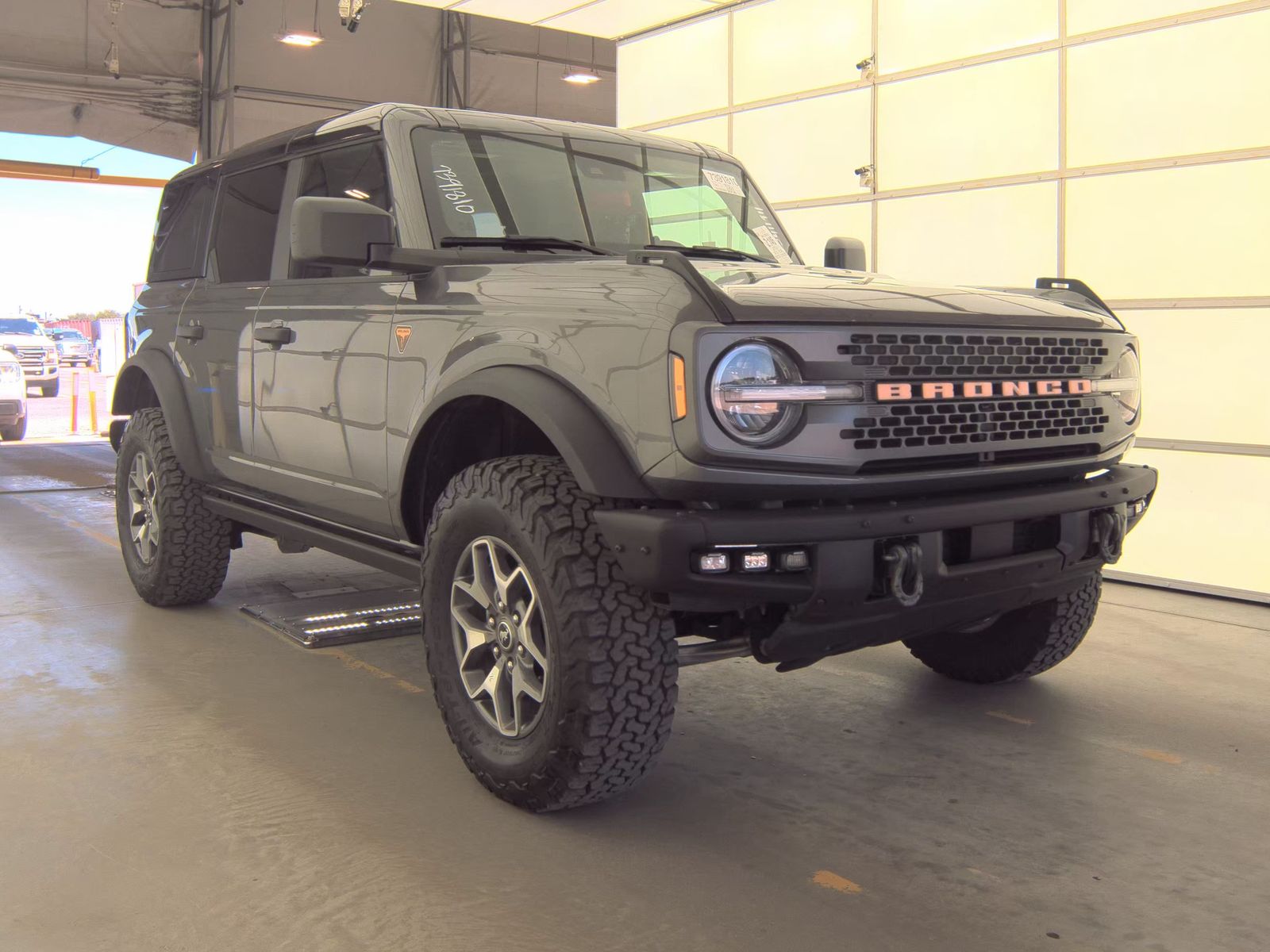 FORD BRONCO - 5