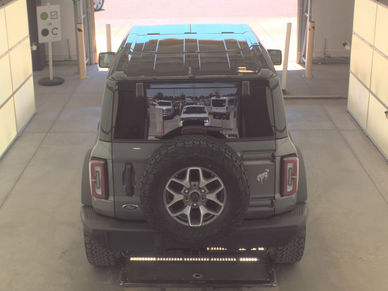 FORD BRONCO - 7