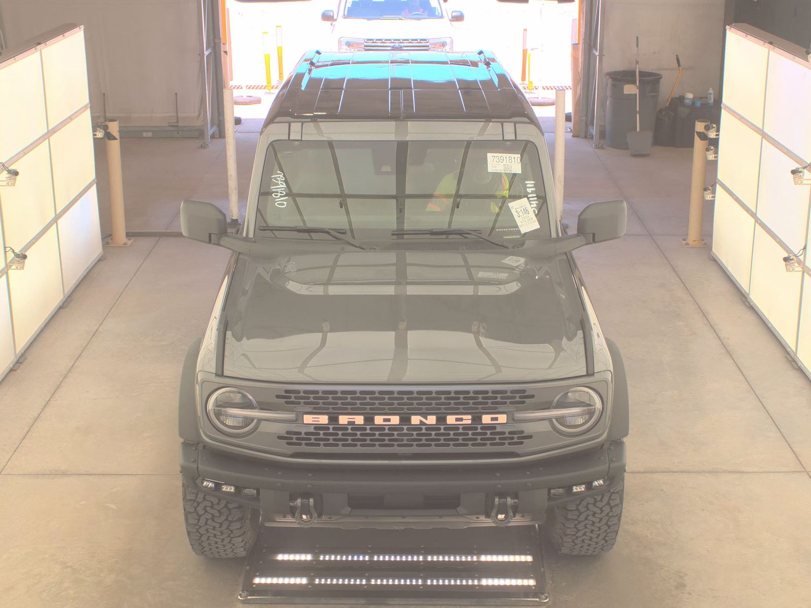 FORD BRONCO - 3